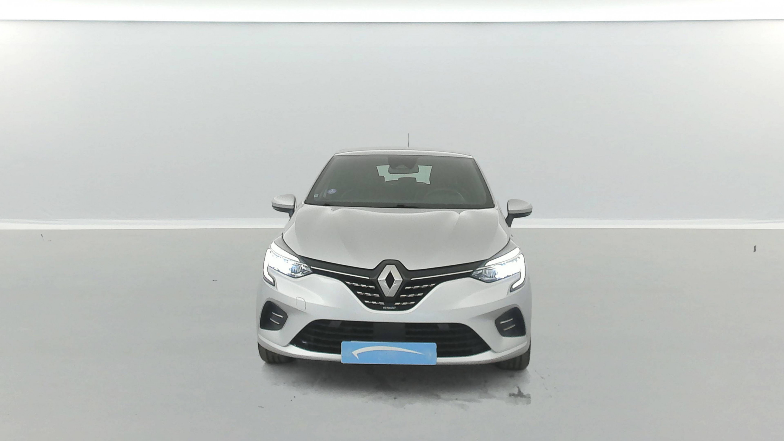 Vente en ligne Renault Clio 5 Clio E-Tech 140 - 21N au prix de 16 890 €