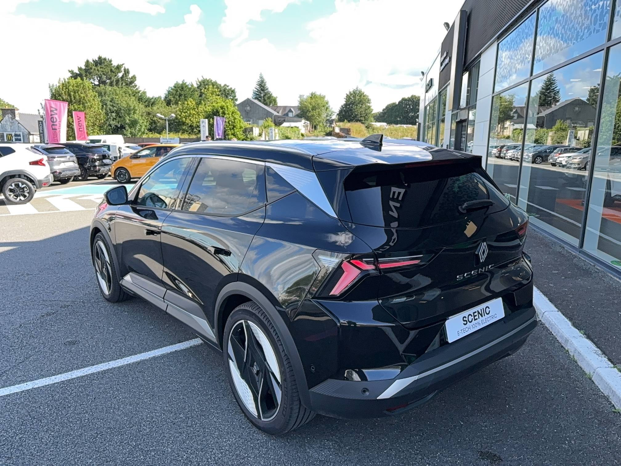 Vente en ligne Renault Scenic E-Tech Scenic E-Tech électrique 220 ch grande autonomie au prix de 47 900 €