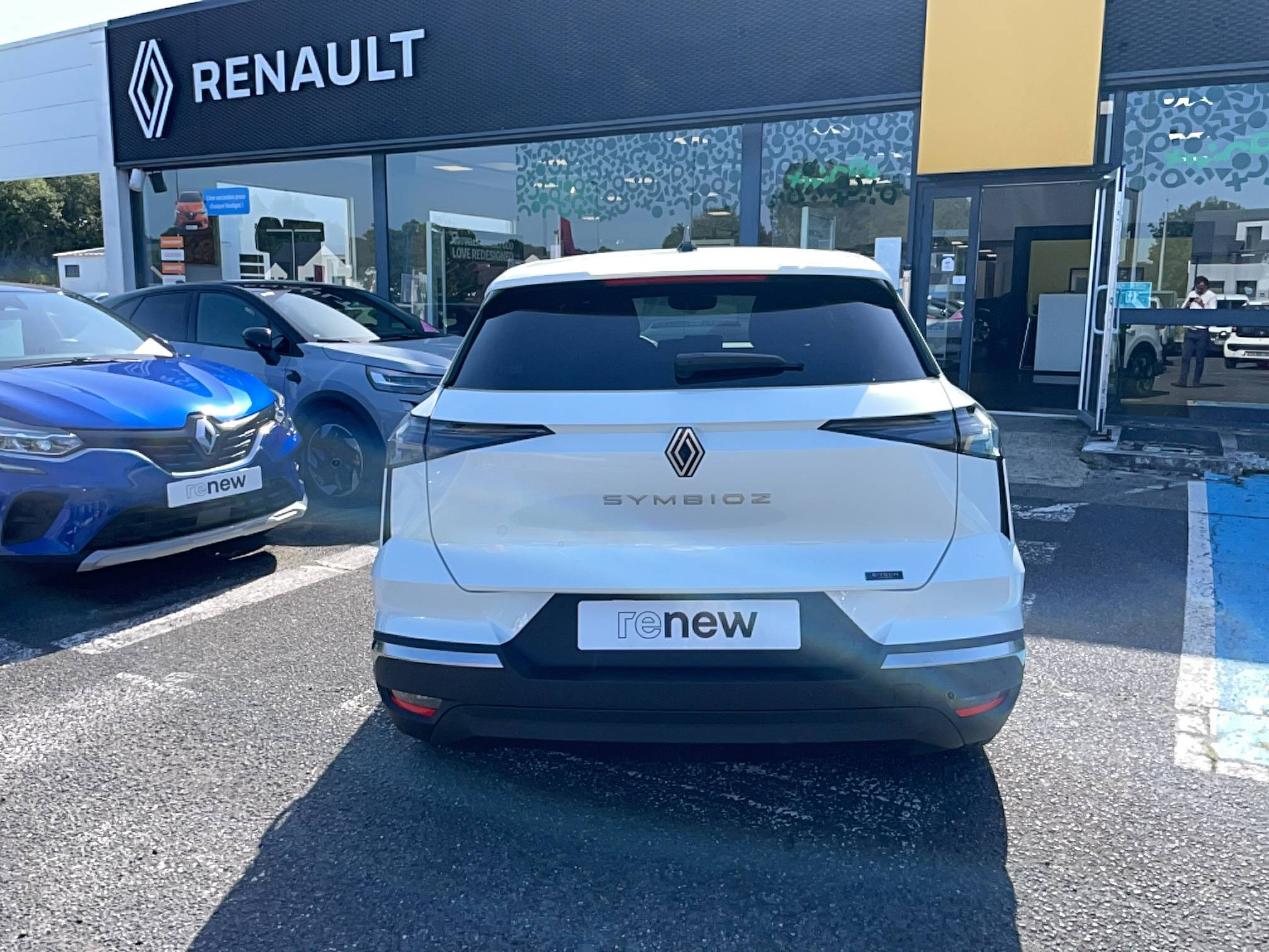 Vente en ligne Renault Symbioz  E-Tech full hybrid 145 au prix de 27 490 €