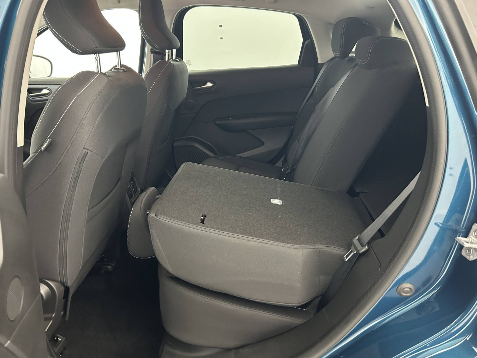 Vente en ligne Renault Arkana  mild hybrid 140 EDC FAP - 22 au prix de 18 790 €