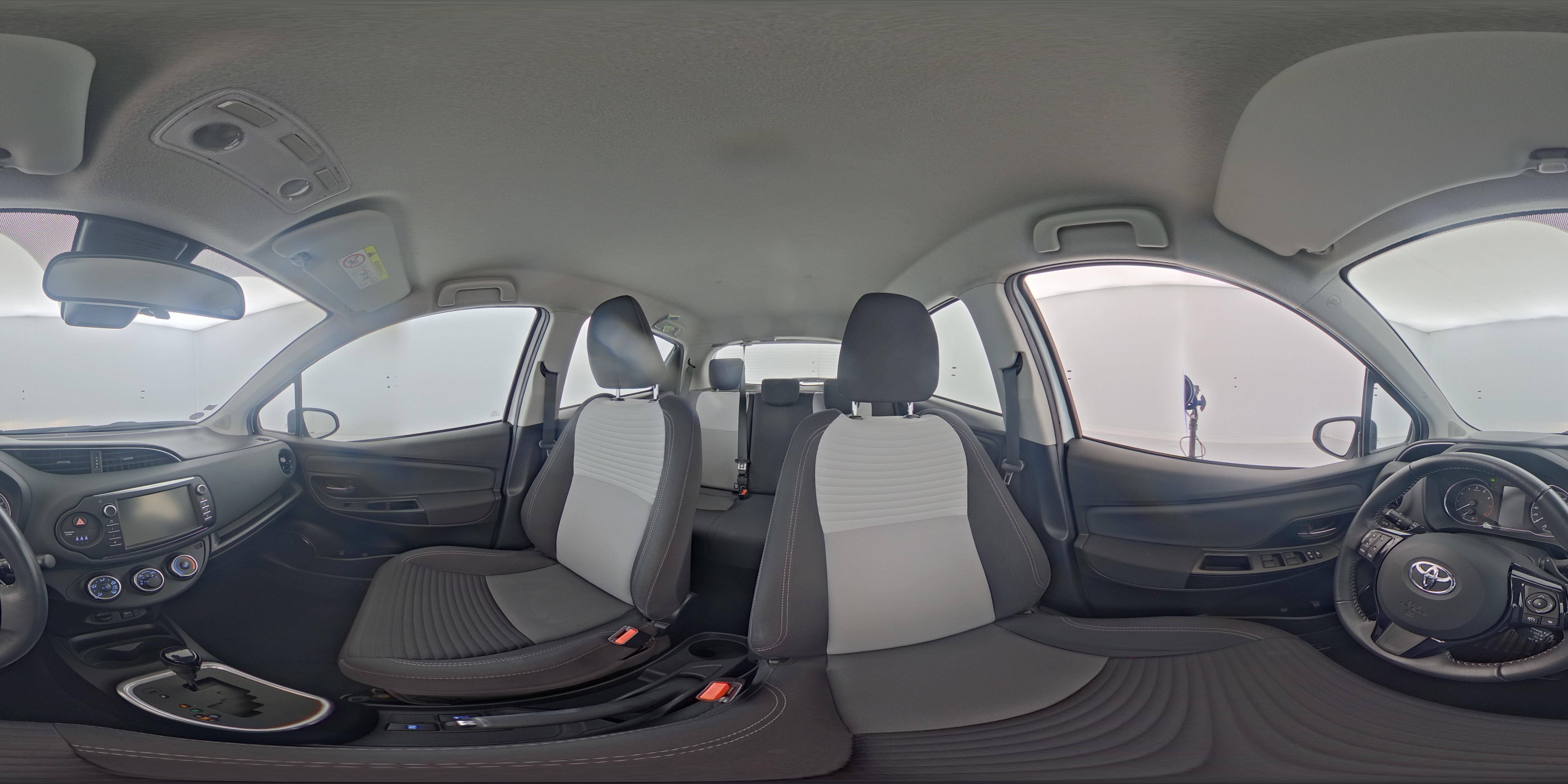 Vente en ligne Toyota Yaris Yaris Pro 110 VVT-i CVT au prix de 12 990 €