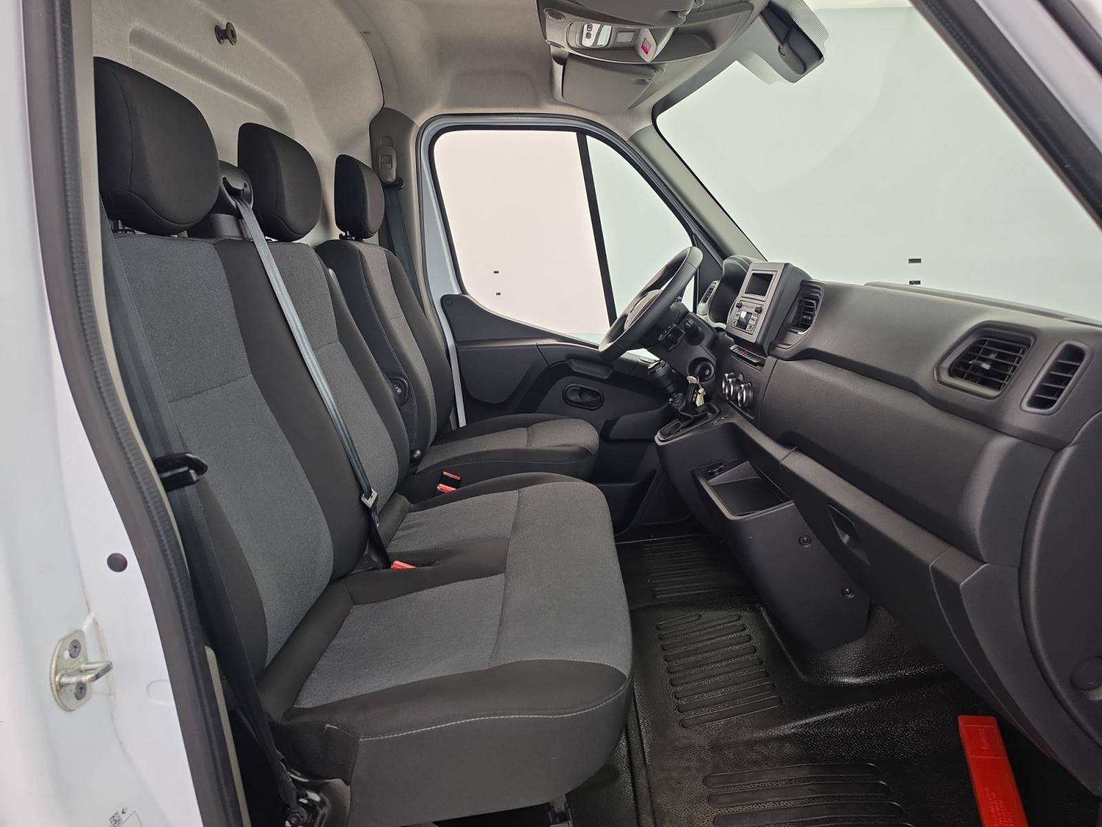 Vente en ligne Renault Master Fourgon MASTER FGN TRAC F3500 L3H3 BLUE DCI 135 au prix de 25 900 €