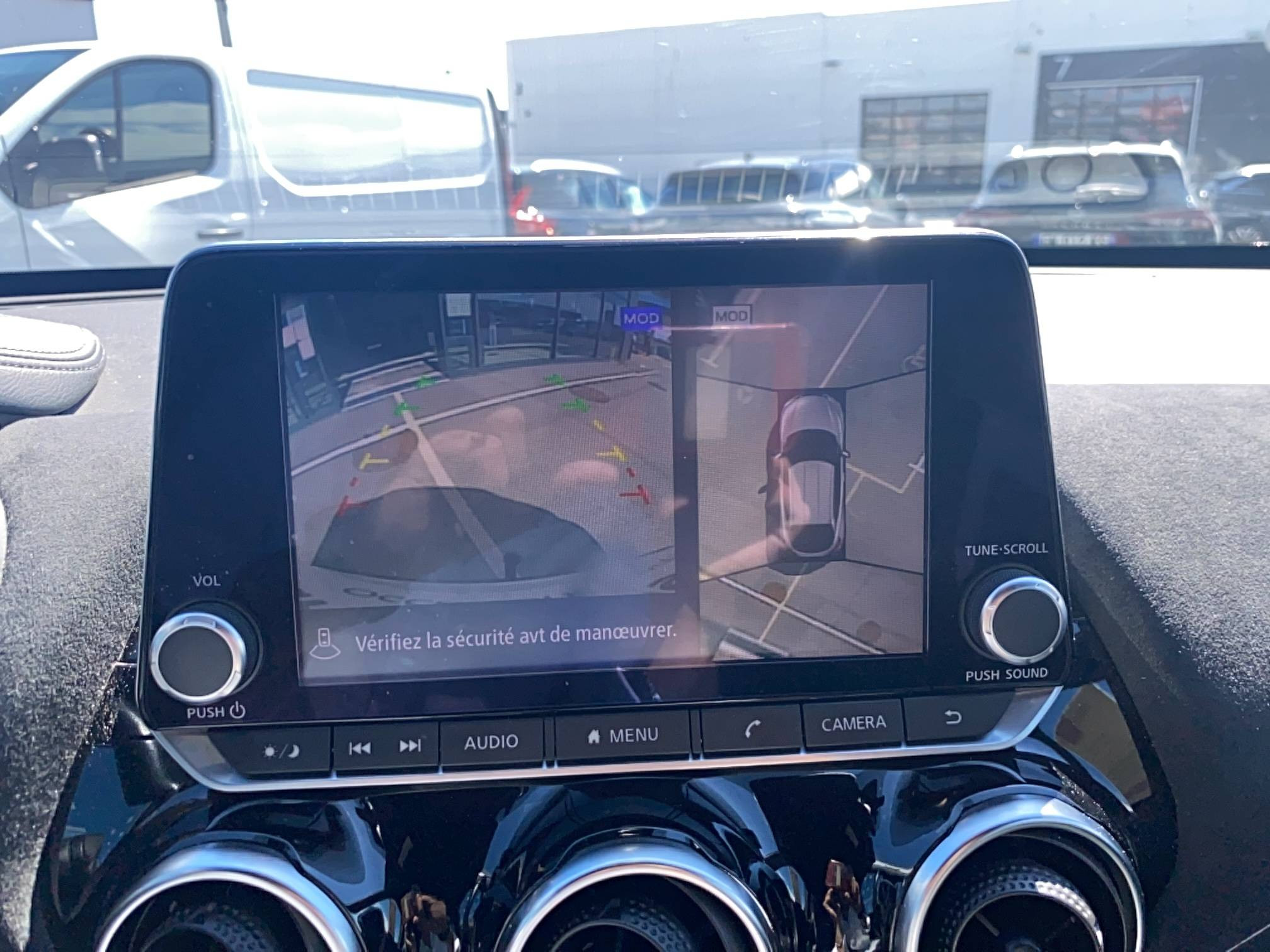 Vente en ligne Nissan Juke Juke DIG-T 114 au prix de 16 990 €