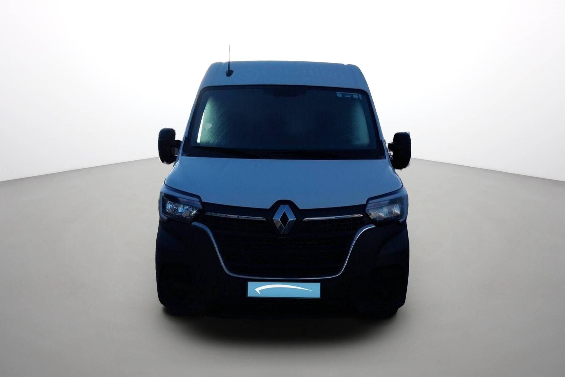Vente en ligne Renault Master Fourgon MASTER FGN TRAC F3500 L2H2 BLUE DCI 135 au prix de 26 990 €