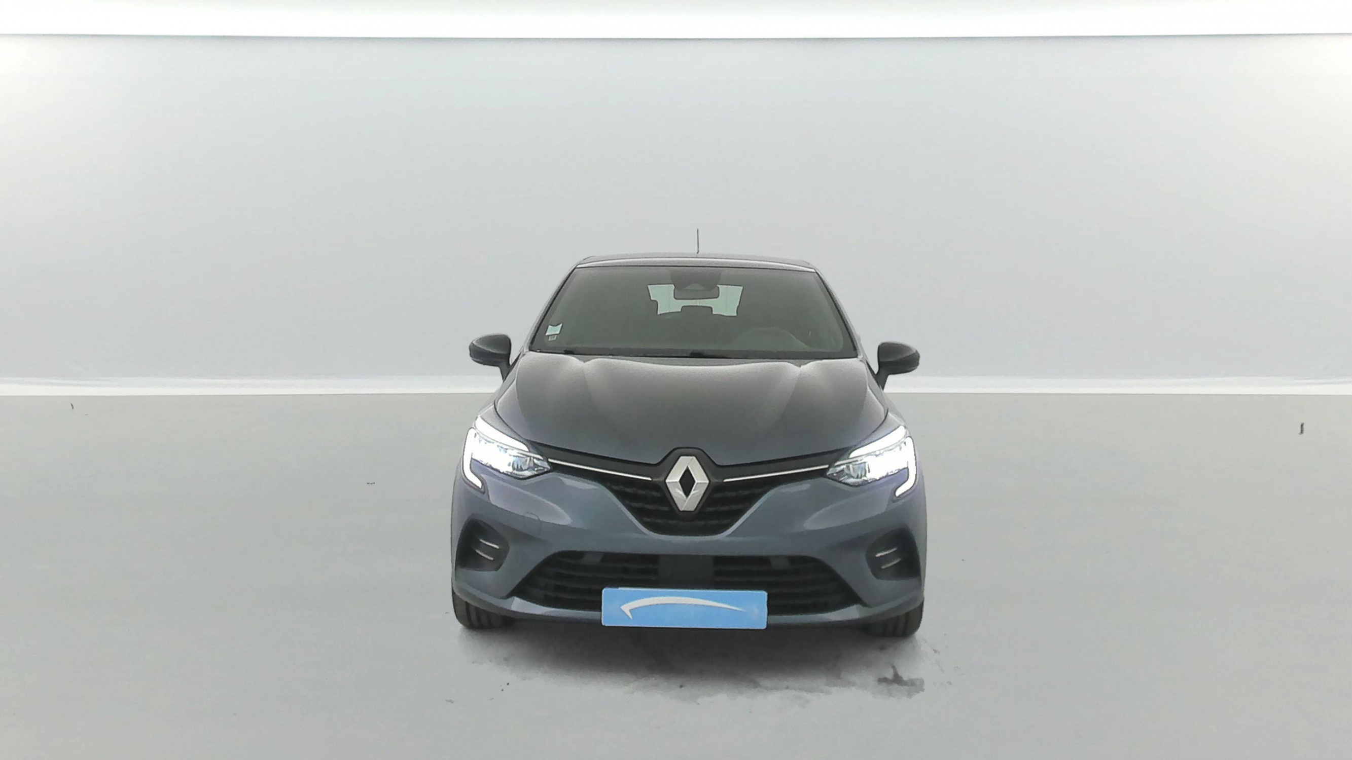 Vente en ligne Renault Clio 5 Clio E-Tech 140 - 21N au prix de 17 000 €