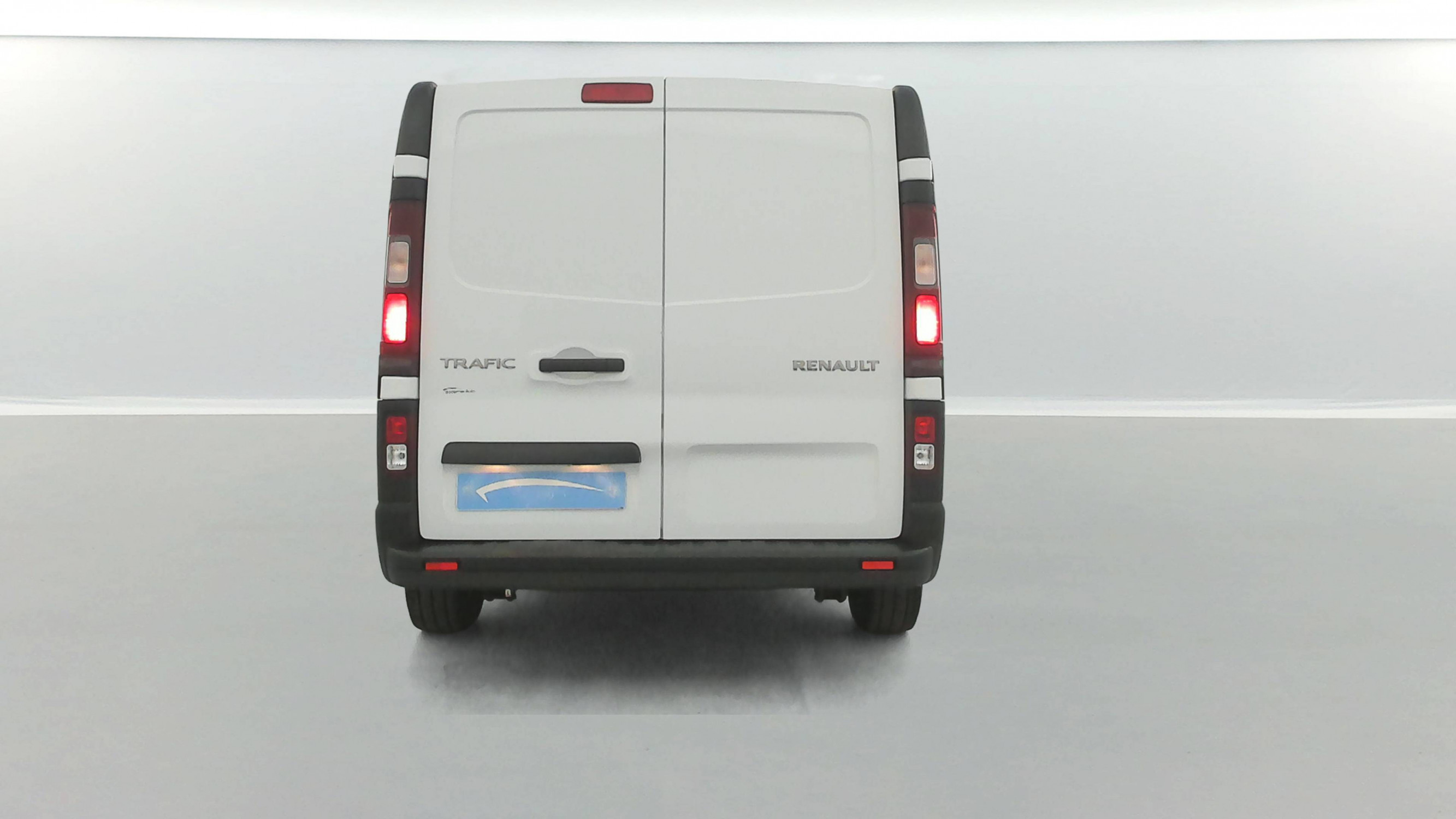 Vente en ligne Renault Trafic 3 Fourgon TRAFIC FGN L2H1 3000 KG BLUE DCI 130 au prix de 23 700 €