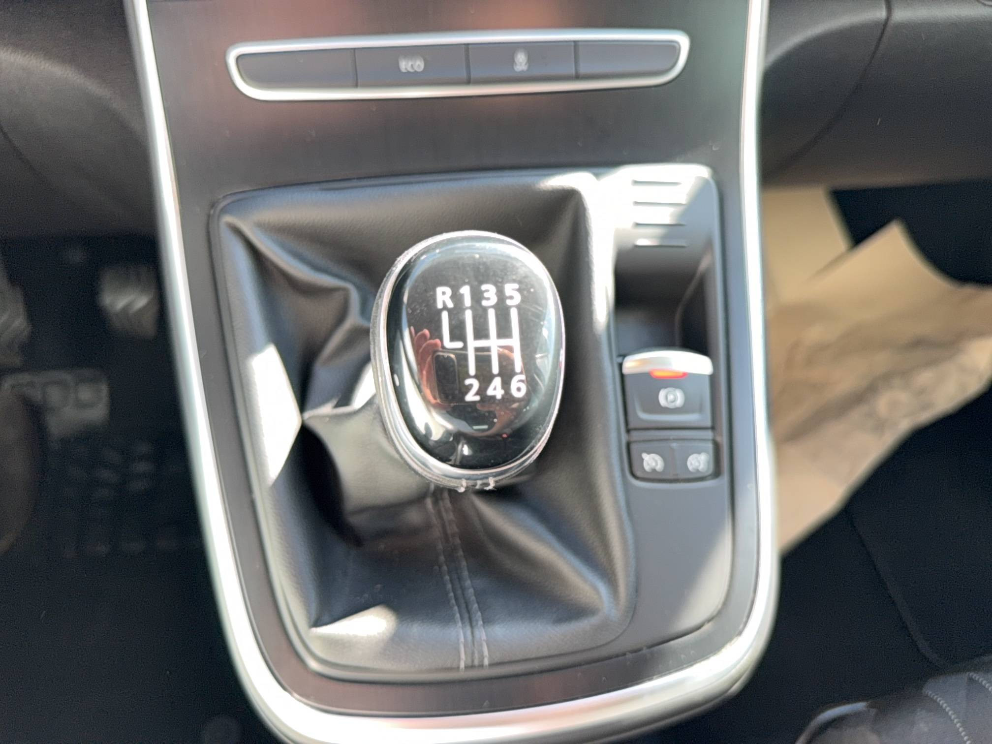 Vente en ligne Renault Scenic 4 Scenic Blue dCi 120 au prix de 14 490 €