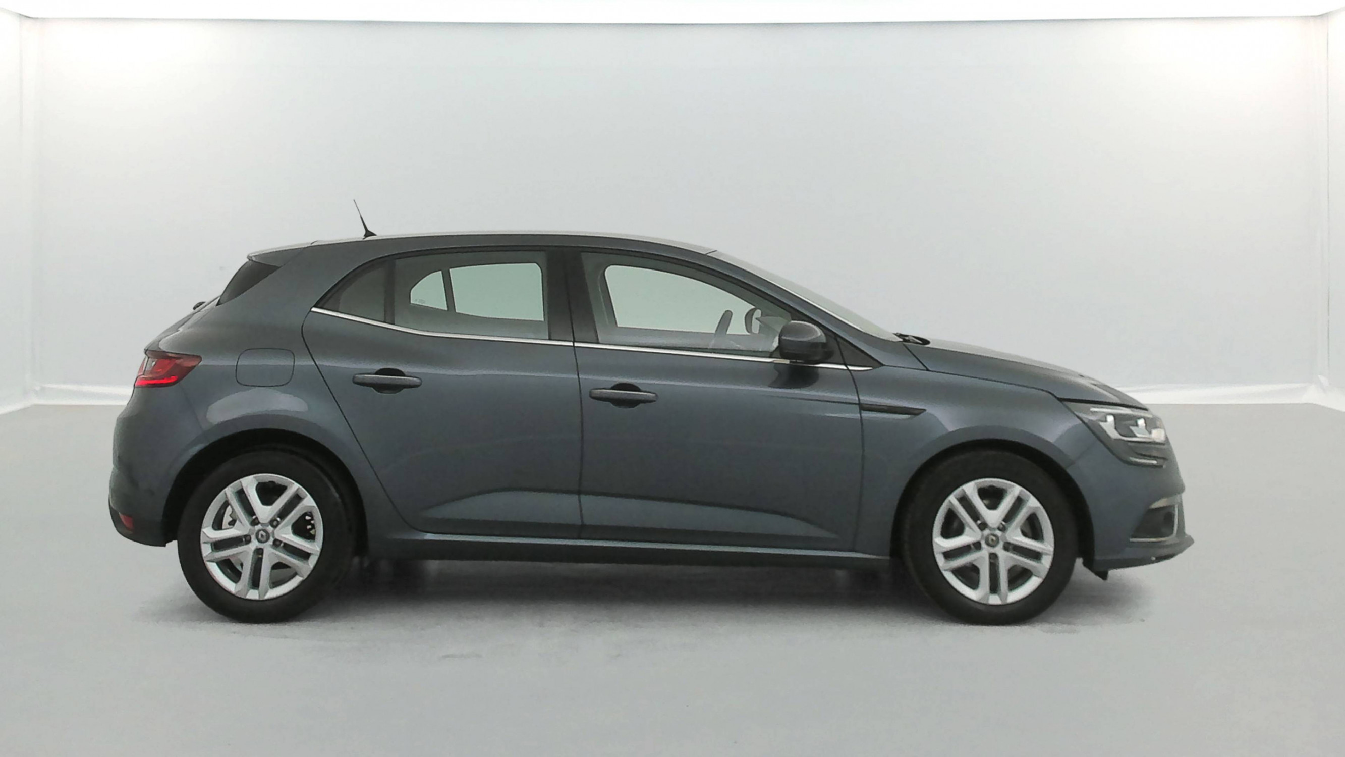 Vente en ligne Renault Megane 4 Mégane IV Berline Blue dCi 115 EDC au prix de 14 790 €