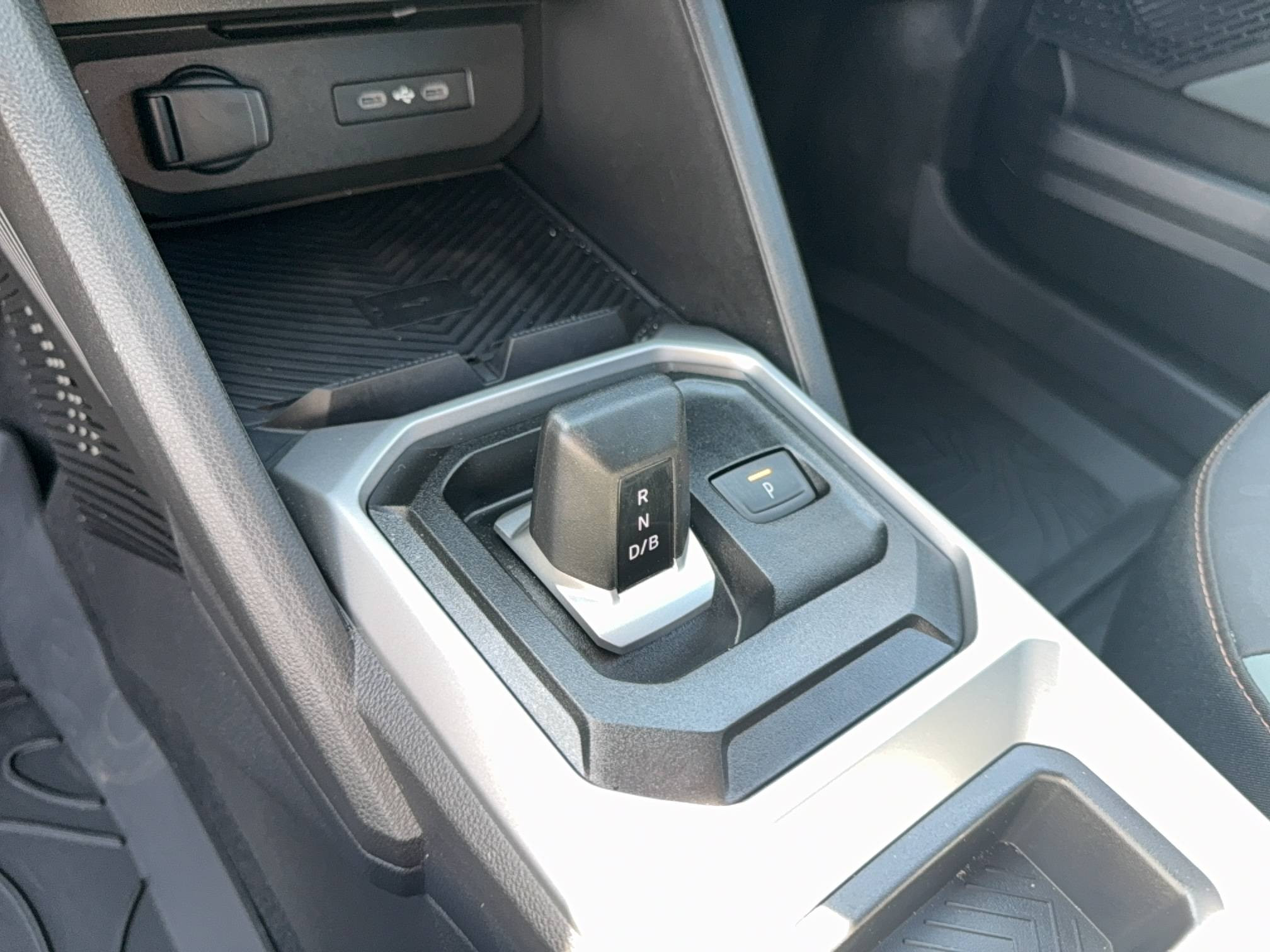 Vente en ligne Dacia Duster  Hybrid 140 au prix de 26 990 €