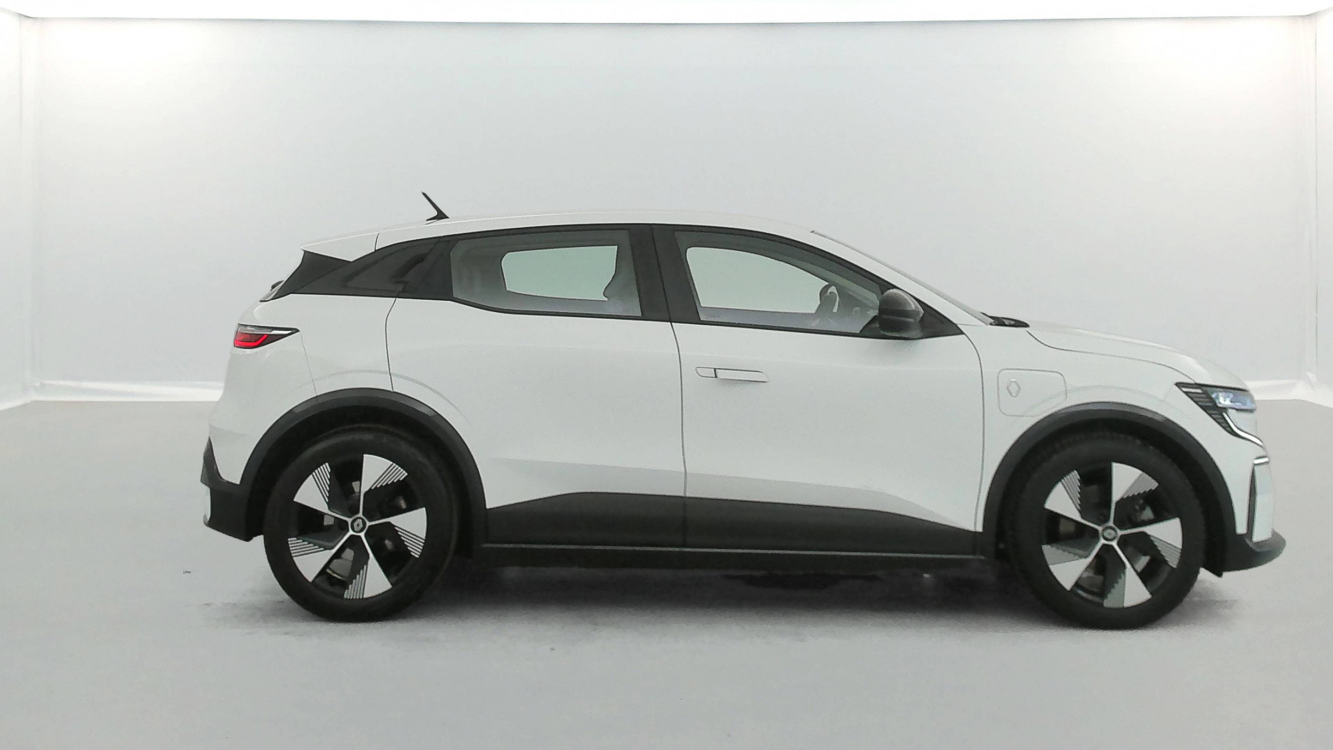 Vente en ligne Renault Megane E-Tech  EV40 130ch standard charge au prix de 17 990 €