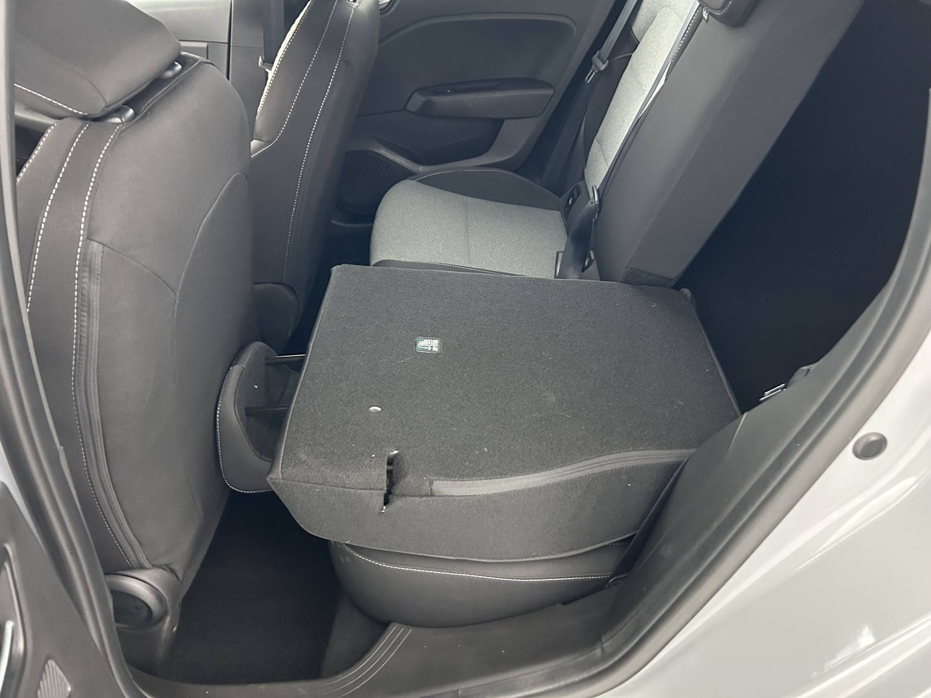 Vente en ligne Renault Clio 5 Clio TCe 90 au prix de 15 500 €