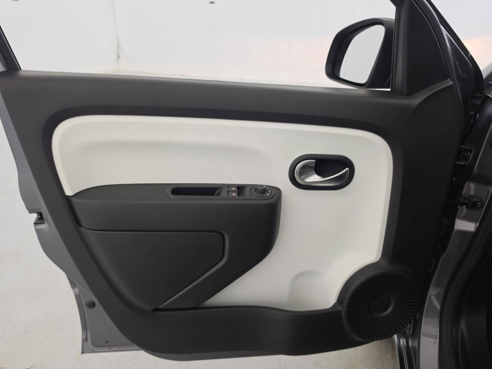 Vente en ligne Renault Twingo Electrique Twingo III E-Tech au prix de 12 990 €