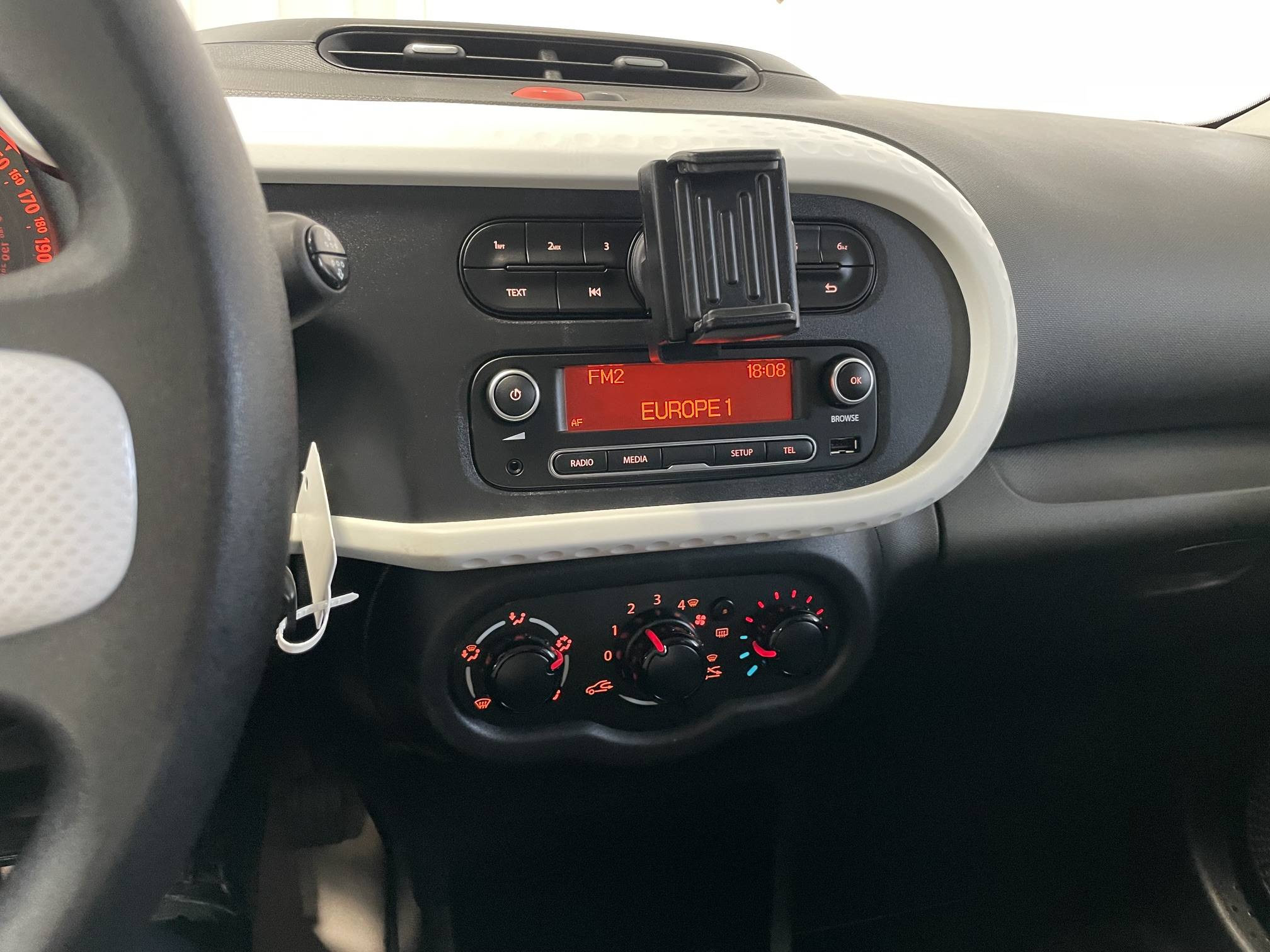 Vente en ligne Renault Twingo 3  SCe 65 - 20 au prix de 10 290 €