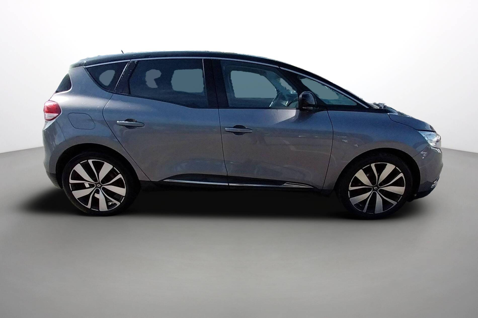 Vente en ligne Renault Scenic 4 Scenic Blue dCi 120 au prix de 14 490 €