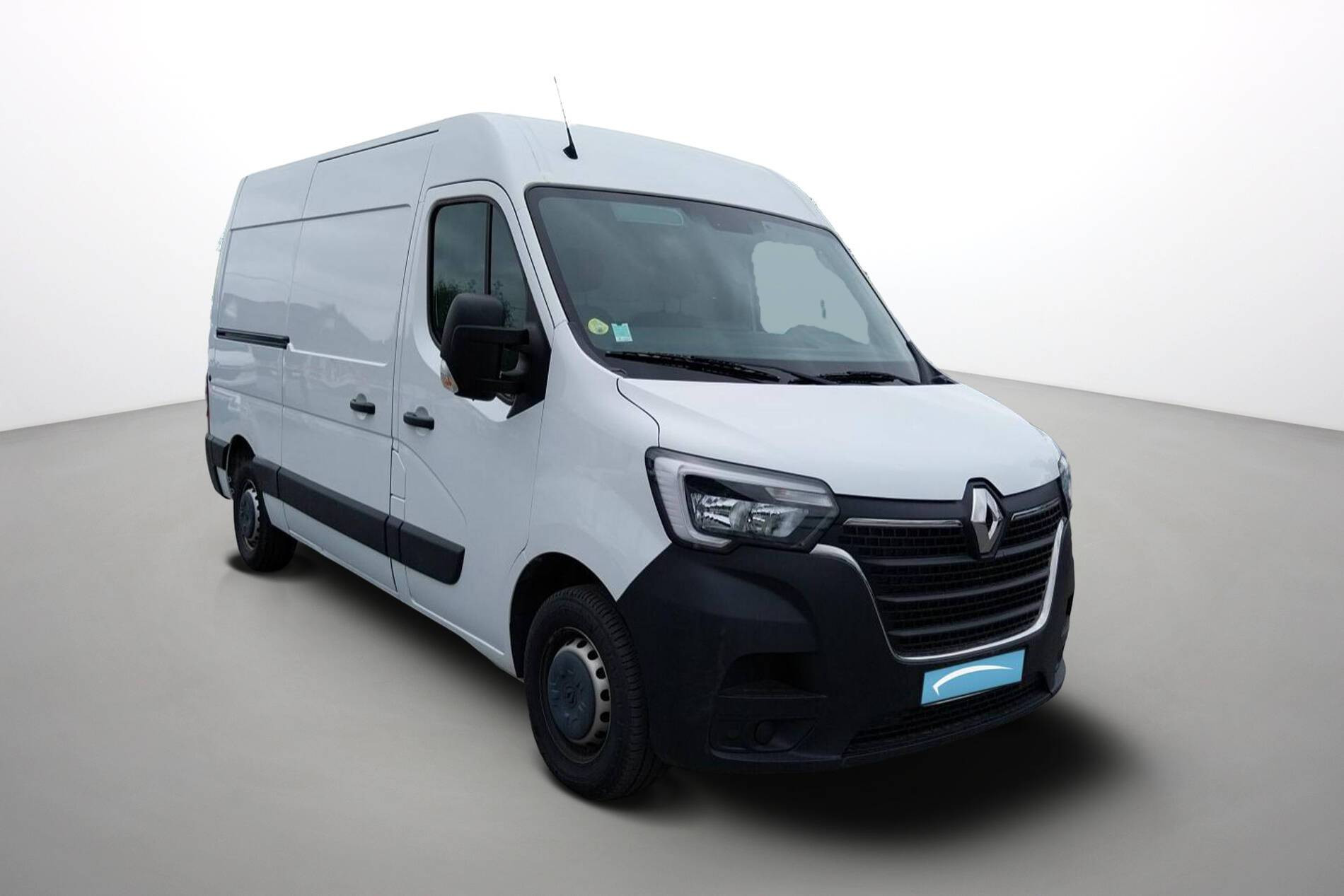 Vente en ligne Renault Master Fourgon MASTER FGN TRAC F3500 L2H2 BLUE DCI 135 au prix de 23 990 €