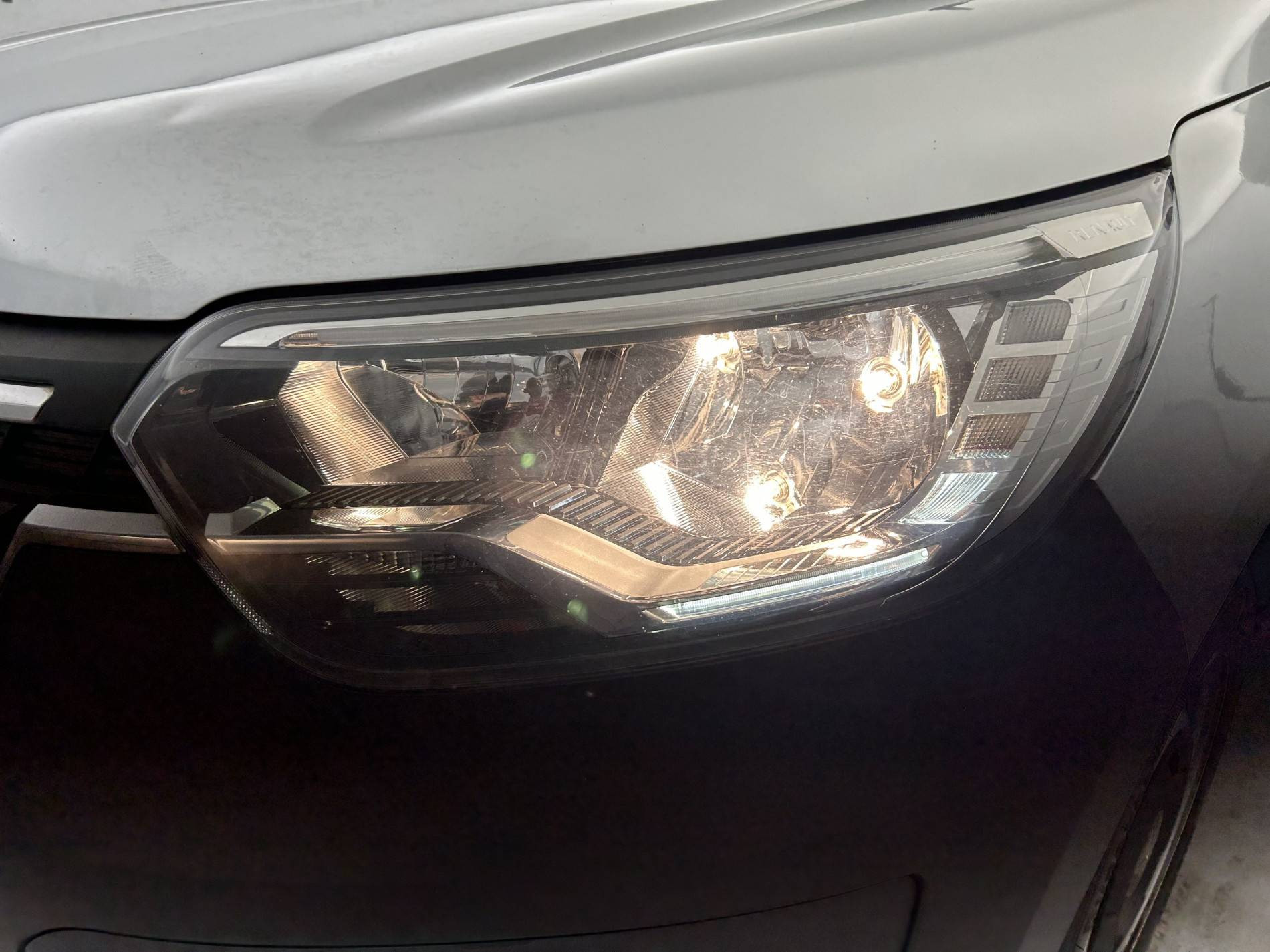 Vente en ligne Renault Express Van  BLUE DCI 95 au prix de 13 490 €