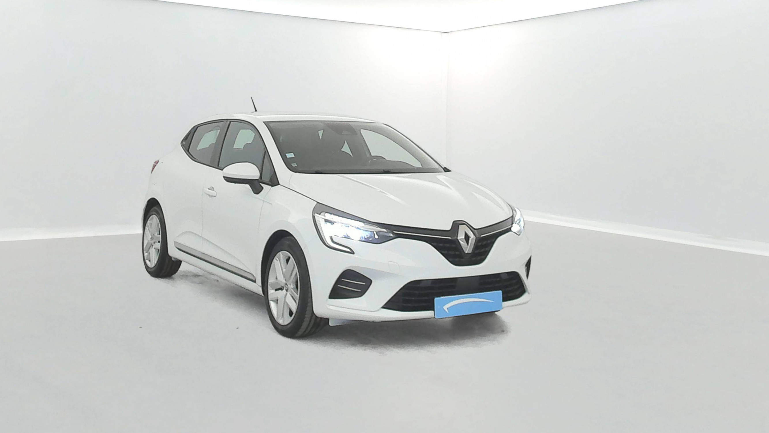 Vente en ligne Renault Clio 5 CLIO BLUE DCI 100 - 21N au prix de 9 990 €