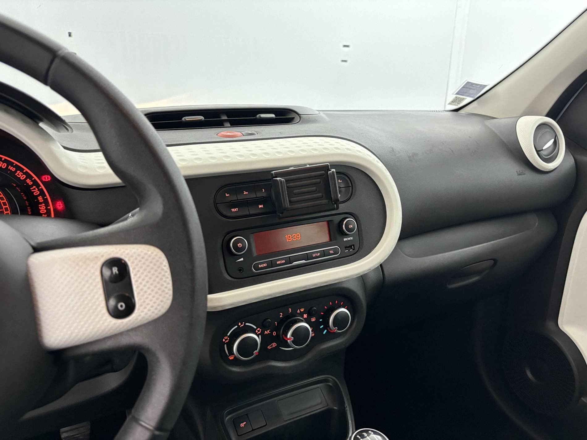 Vente en ligne Renault Twingo 3  SCe 75 - 20 au prix de 10 990 €