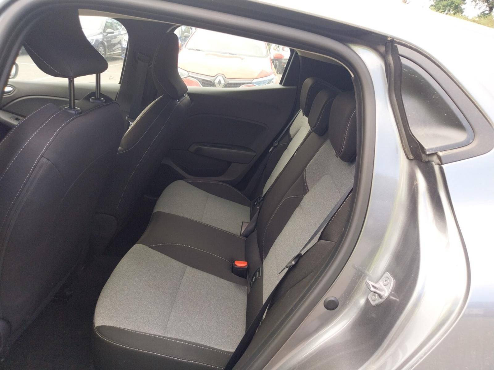 Vente en ligne Renault Clio 5 Clio Blue dCi 100 ch GSR2 au prix de 16 990 €