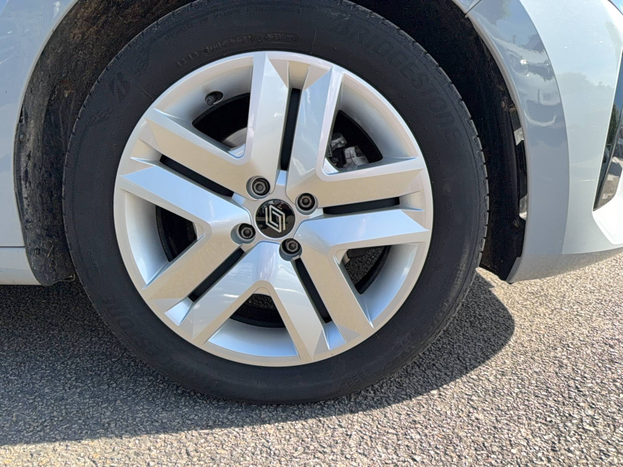 Vente en ligne Renault Clio 5 Clio Blue dCi 100 ch GSR2 au prix de 16 900 €