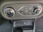 RENAULT TWINGO III - Photo 15