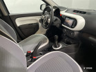 RENAULT TWINGO III - Photo 10