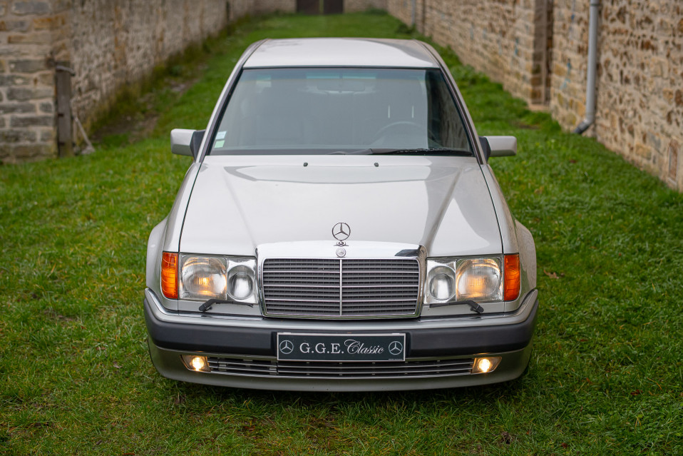 Mercedes-Benz 500 E occasion en vente à Saint-Germain-lès-Corbeil