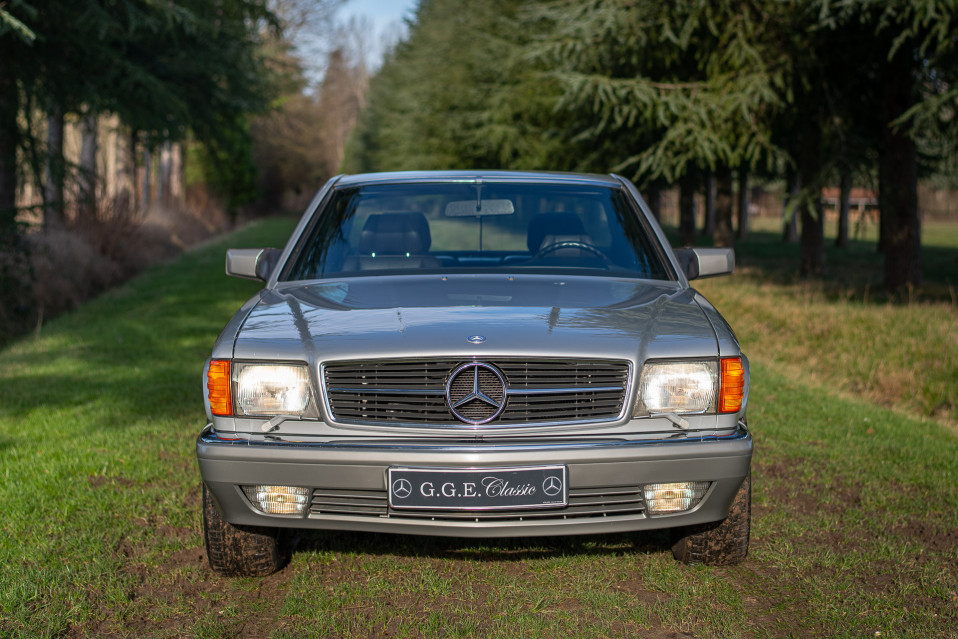 Mercedes-Benz 560 SEC occasion en vente à Saint-Germain-lès-Corbeil