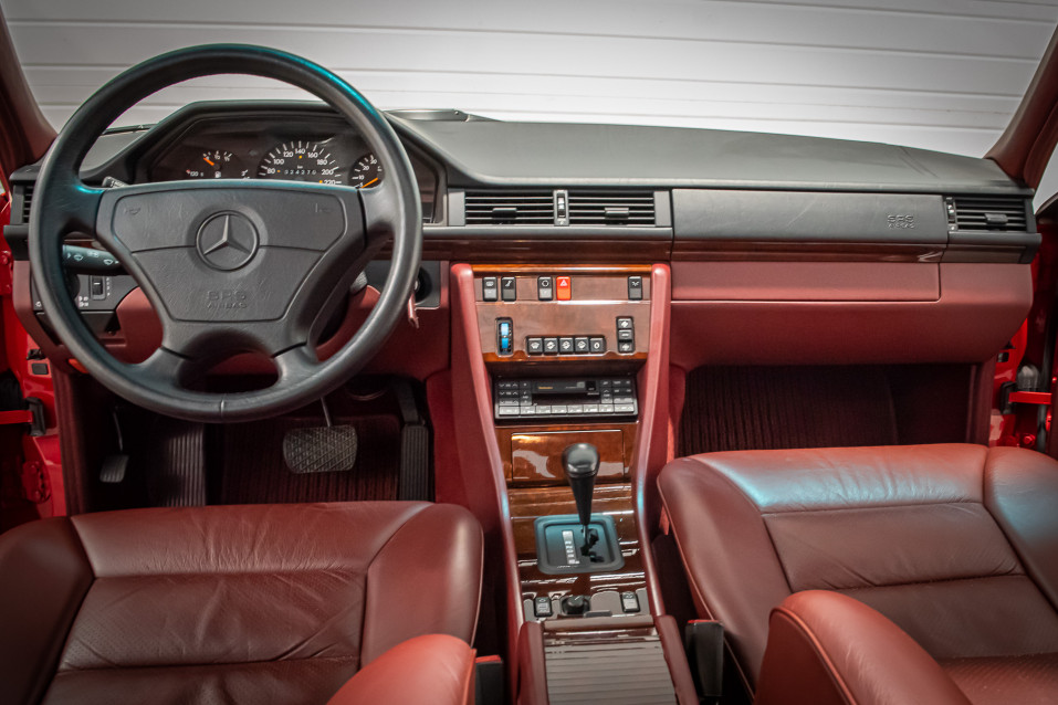 Mercedes-Benz 400E occasion en vente à Saint-Germain-lès-Corbeil