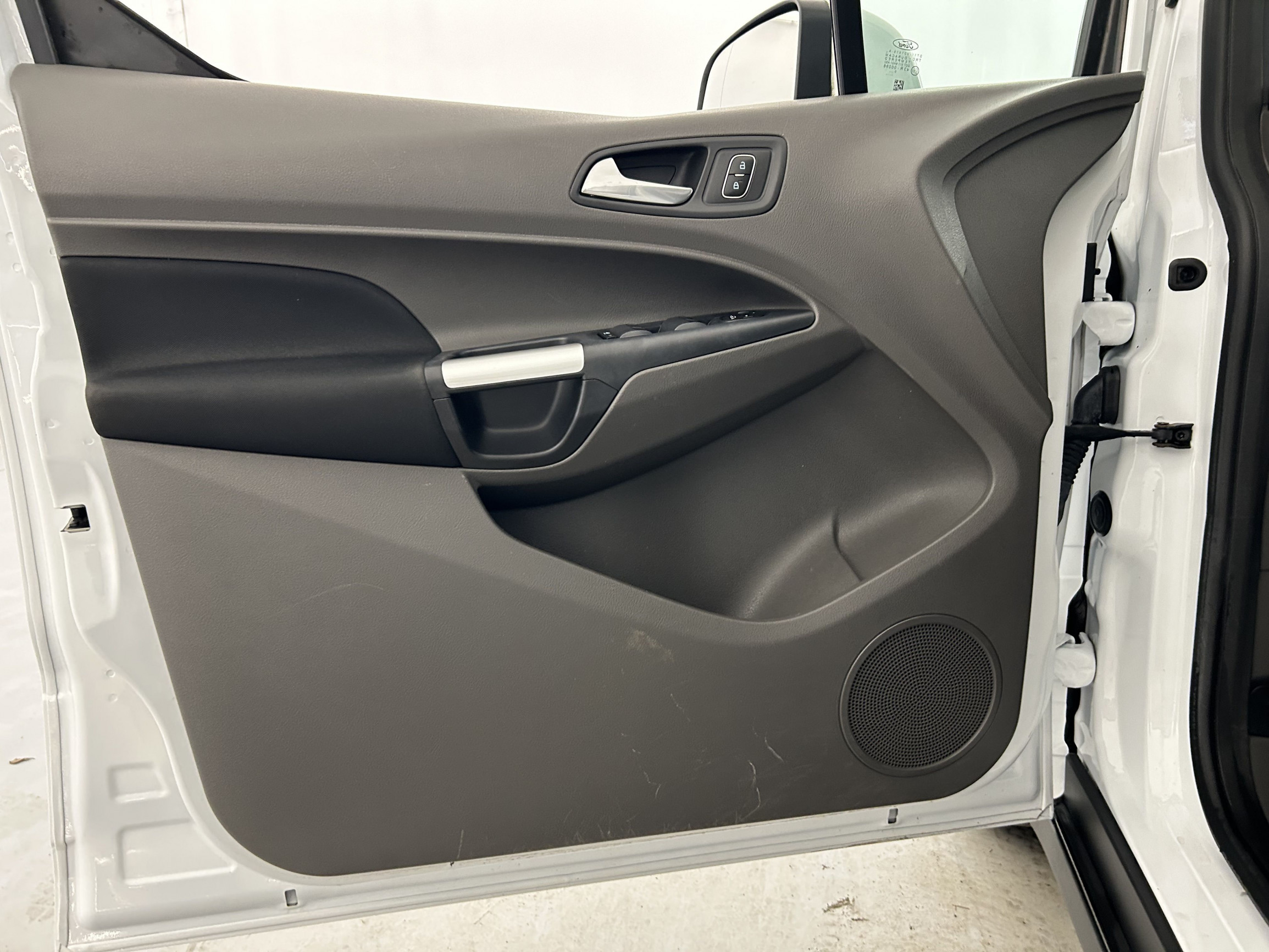 Vente en ligne Ford Grand Tourneo Connect  1.5 L EcoBlue 120 S&S au prix de 20 990 €