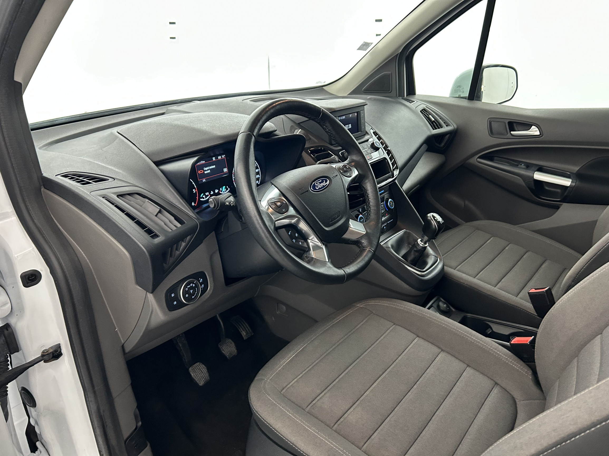 Vente en ligne Ford Grand Tourneo Connect  1.5 L EcoBlue 120 S&S au prix de 20 990 €