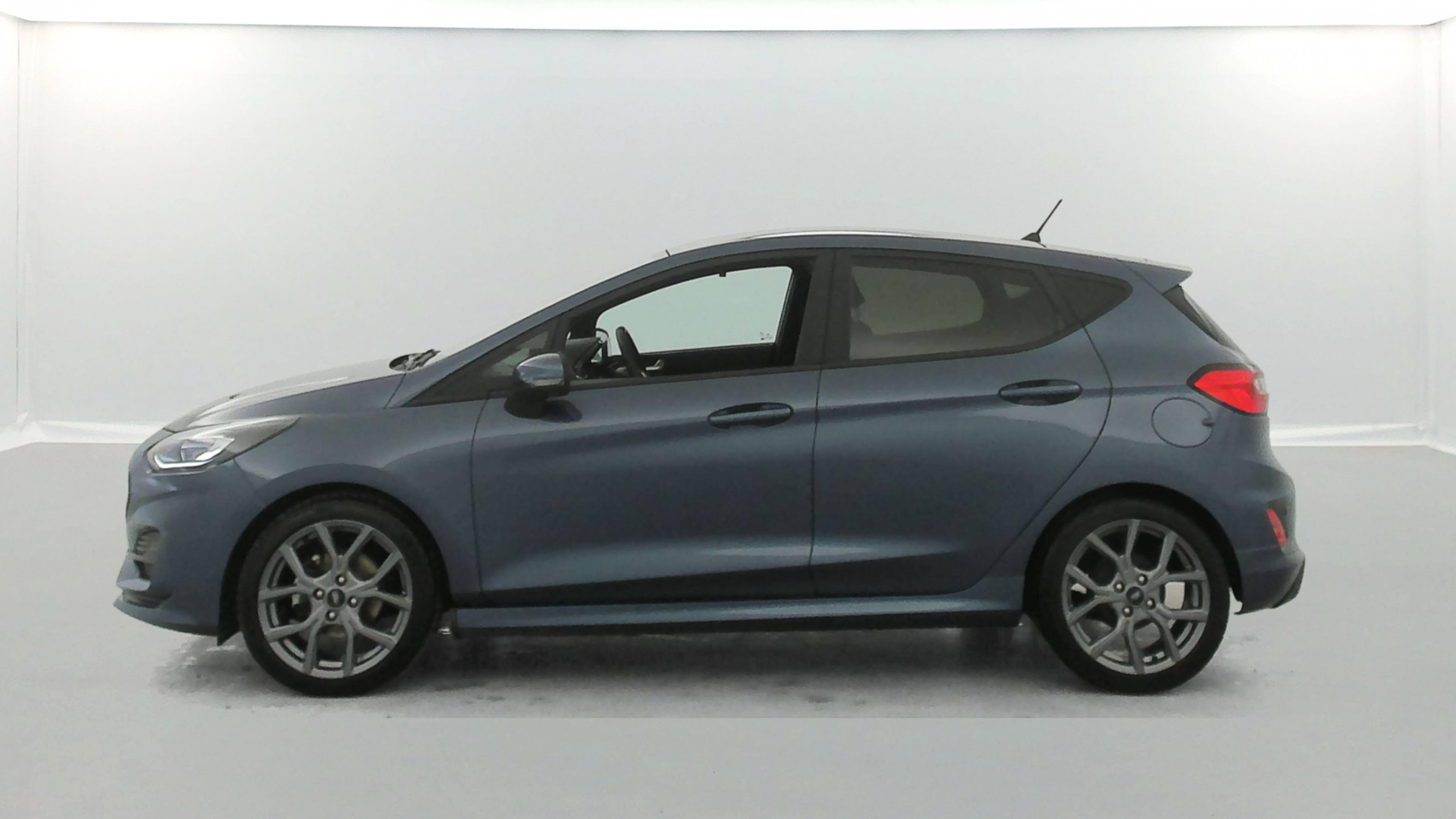 Vente en ligne Ford Fiesta  1.0 Flexifuel 95 ch S&S BVM6 au prix de 16 590 €