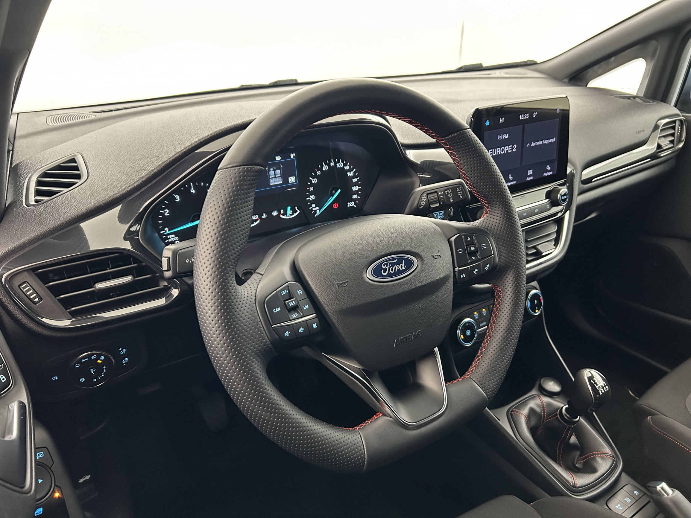 Vente en ligne Ford Fiesta  1.0 Flexifuel 95 ch S&S BVM6 au prix de 16 590 €