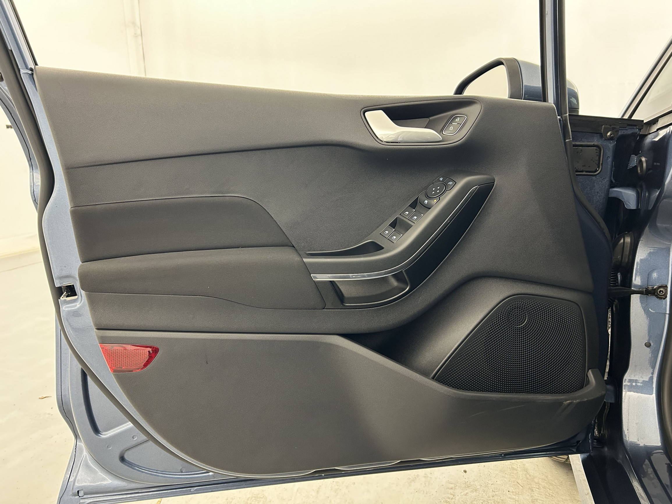 Vente en ligne Ford Fiesta  1.0 Flexifuel 95 ch S&S BVM6 au prix de 16 590 €