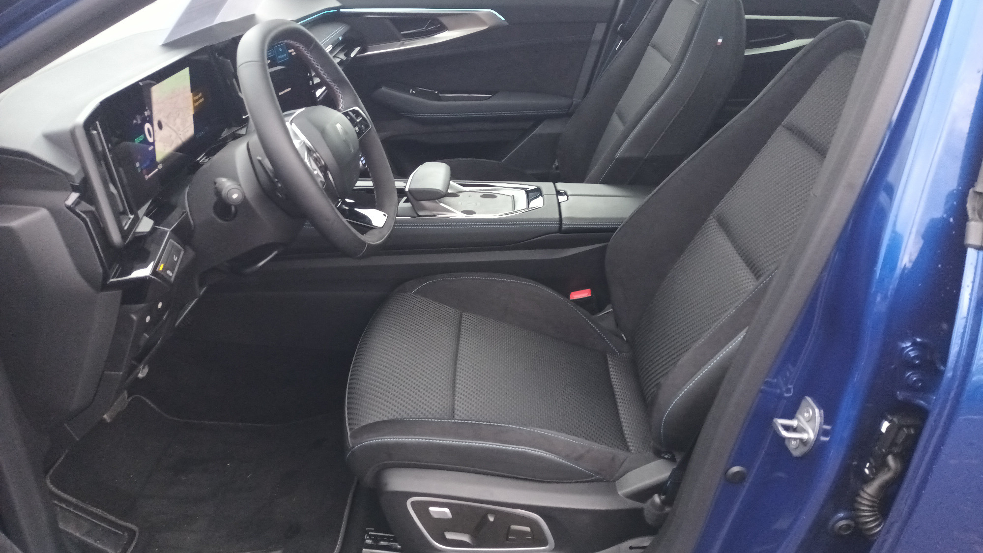 Vente en ligne Renault Austral  E-Tech full hybrid 200 GSR2 au prix de 38 990 €