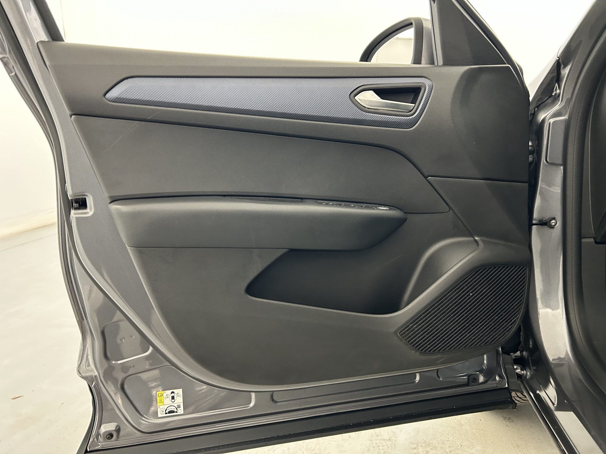 Vente en ligne Renault Arkana  mild hybrid 140 EDC FAP - 22 au prix de 21 990 €