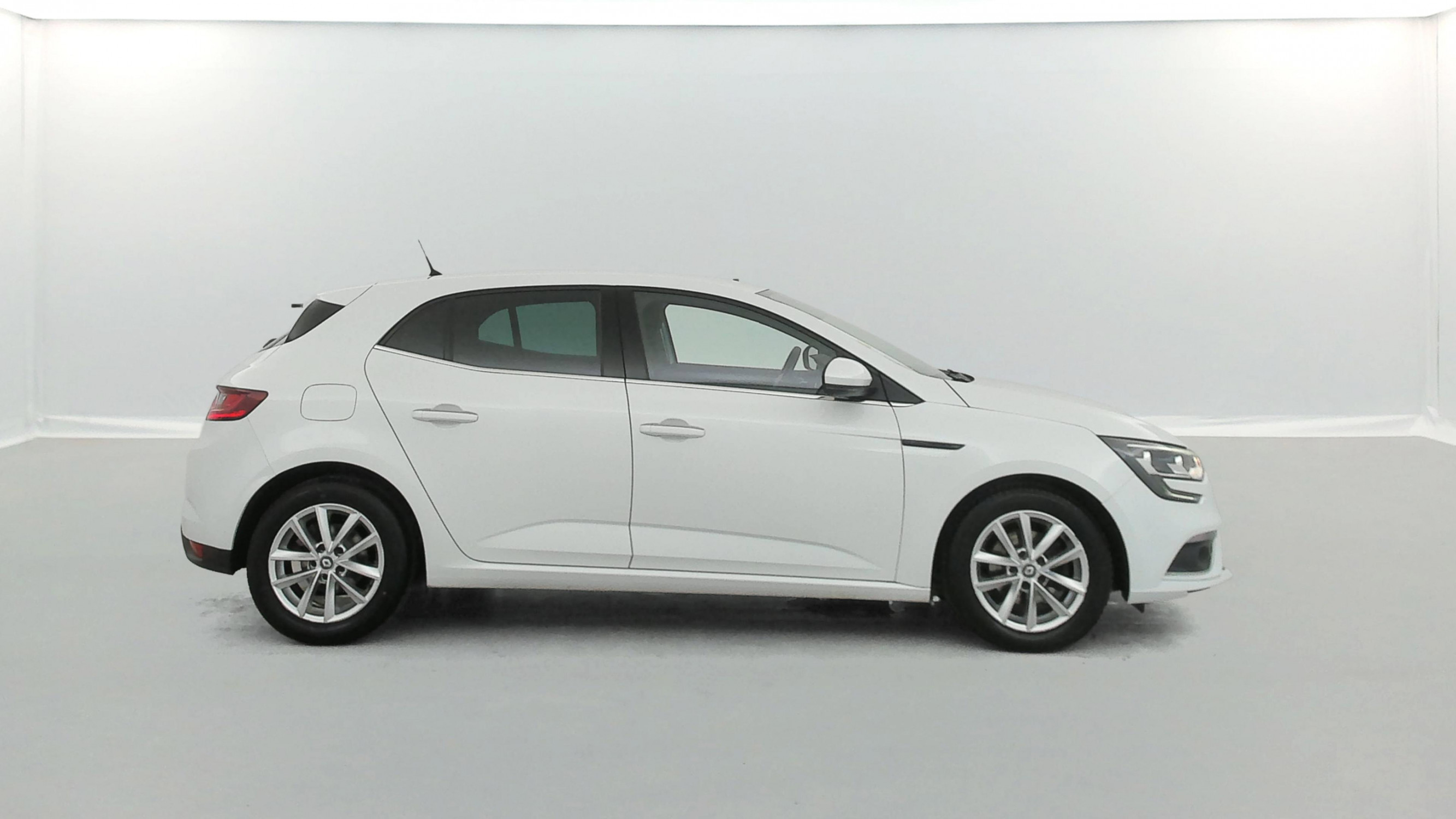 Vente en ligne Renault Megane 4 Mégane IV Berline dCi 110 Energy EDC au prix de 12 990 €