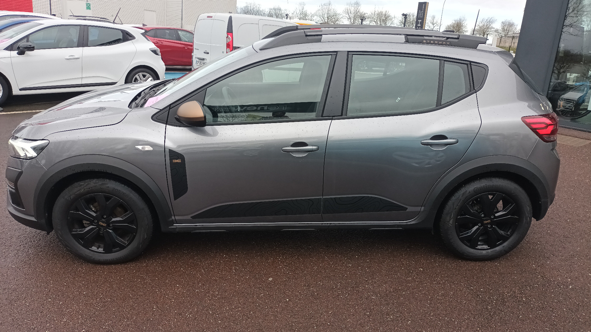 Vente en ligne Dacia Sandero  ECO-G 100 GSR2 au prix de 17 390 €