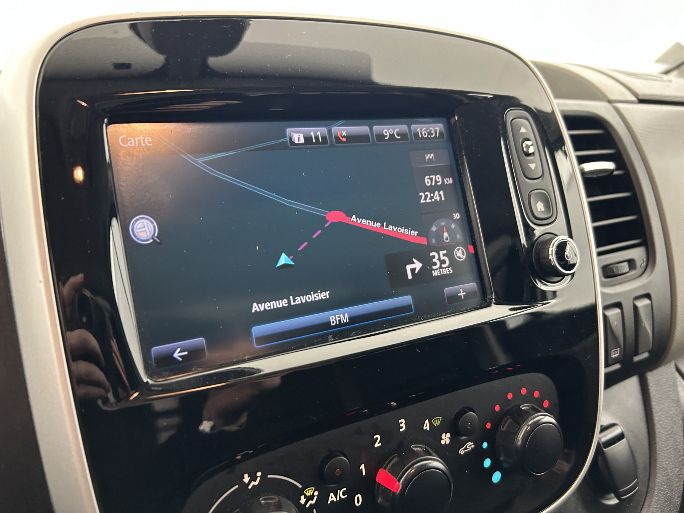 Vente en ligne Renault Trafic 3 Fourgon TRAFIC FGN L2H1 1300 KG DCI 120 E6 au prix de 18 990 €