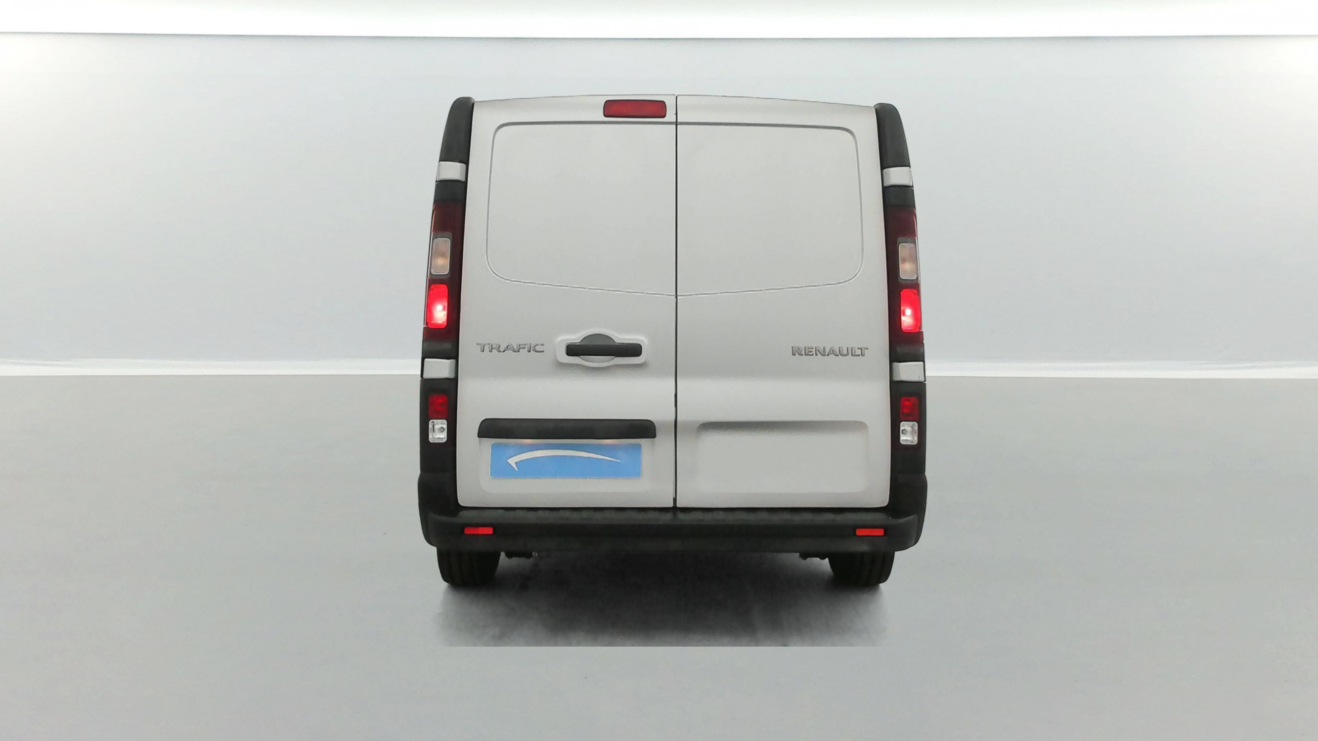Vente en ligne Renault Trafic 3 Fourgon TRAFIC FGN L2H1 1300 KG DCI 120 E6 au prix de 18 990 €