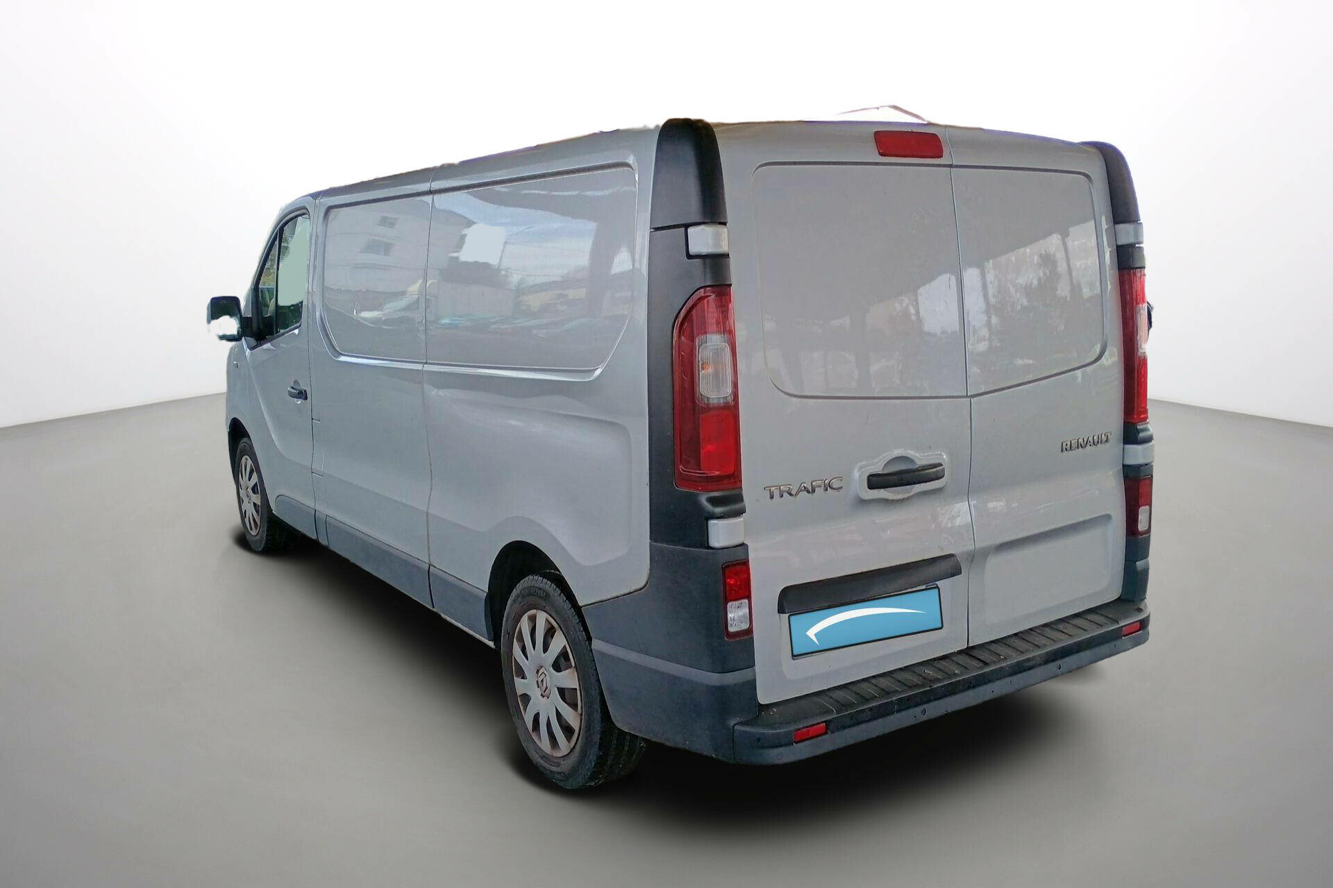 Vente en ligne Renault Trafic 3 Fourgon TRAFIC FGN L2H1 1300 KG DCI 120 E6 au prix de 18 990 €