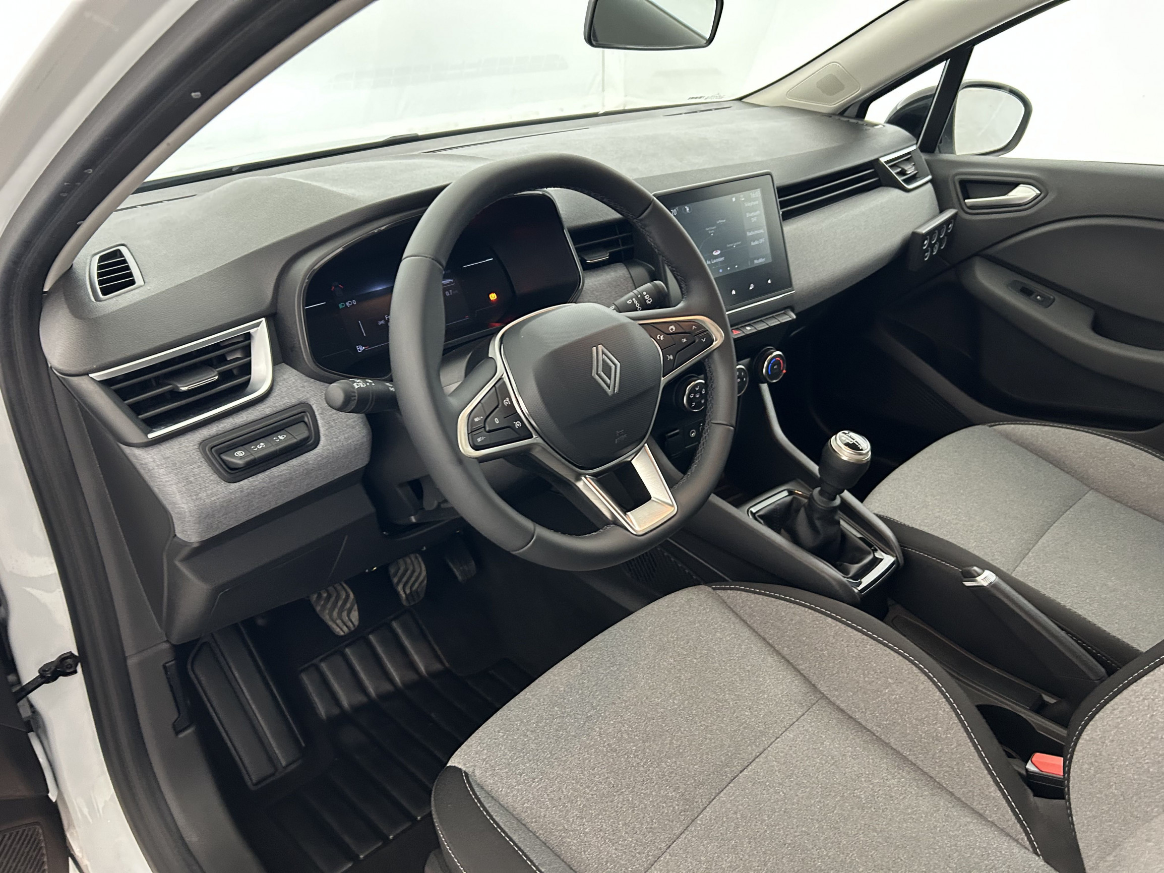 Vente en ligne Renault Clio 5 Clio Blue dCi 100 ch GSR2 au prix de 16 990 €