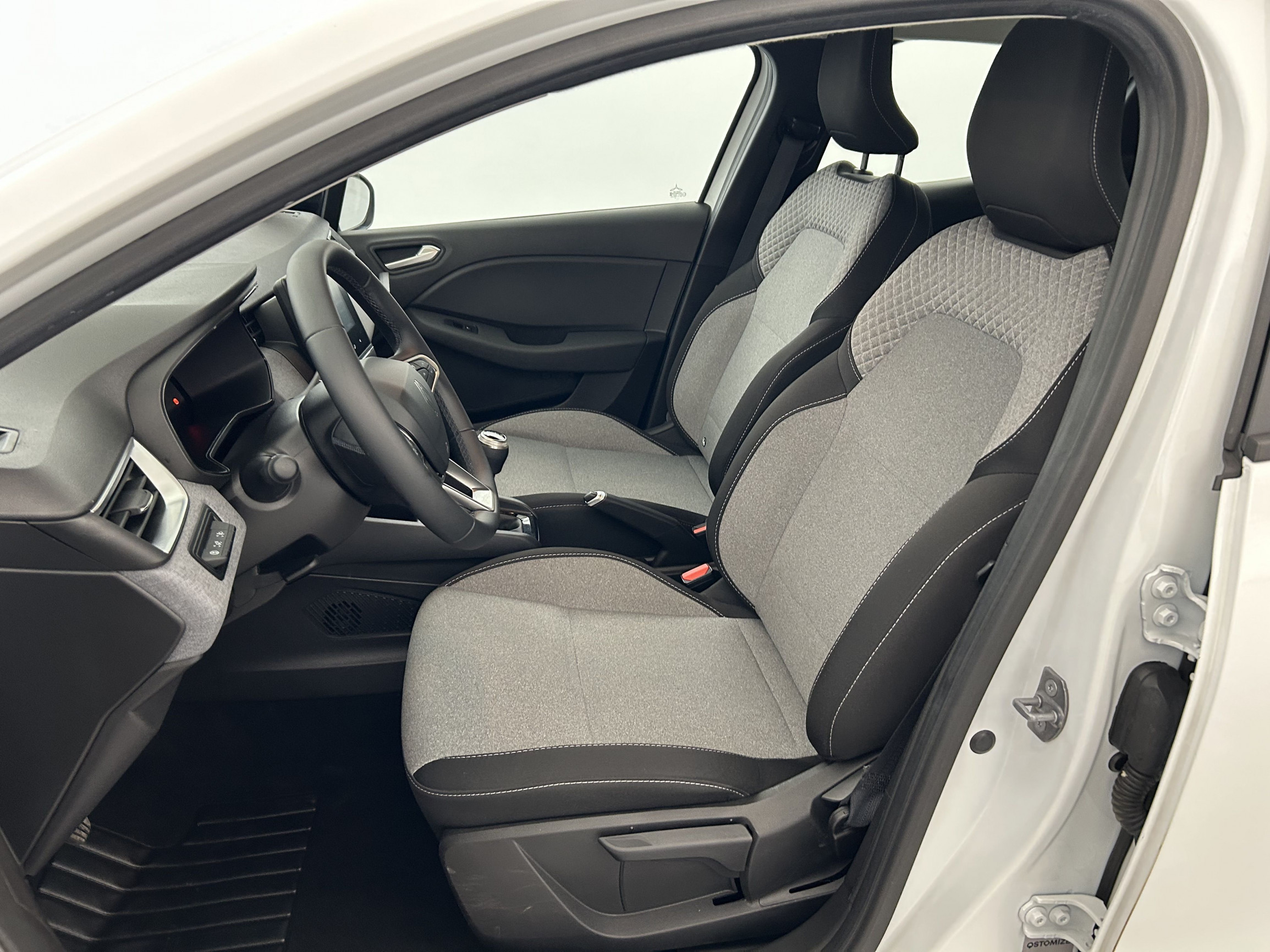 Vente en ligne Renault Clio 5 Clio Blue dCi 100 ch GSR2 au prix de 16 990 €