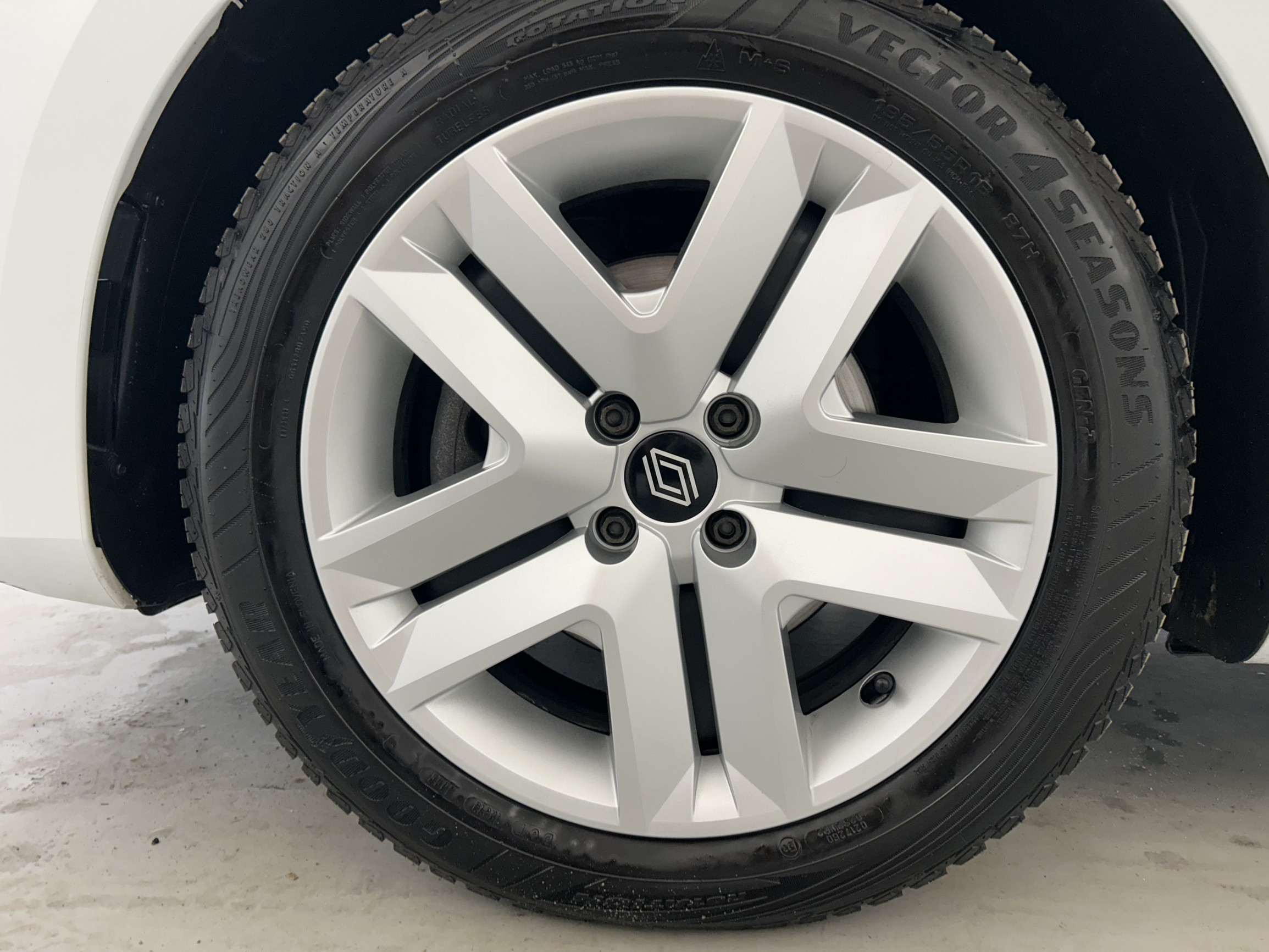 Vente en ligne Renault Clio 5 Clio Blue dCi 100 ch GSR2 au prix de 16 990 €