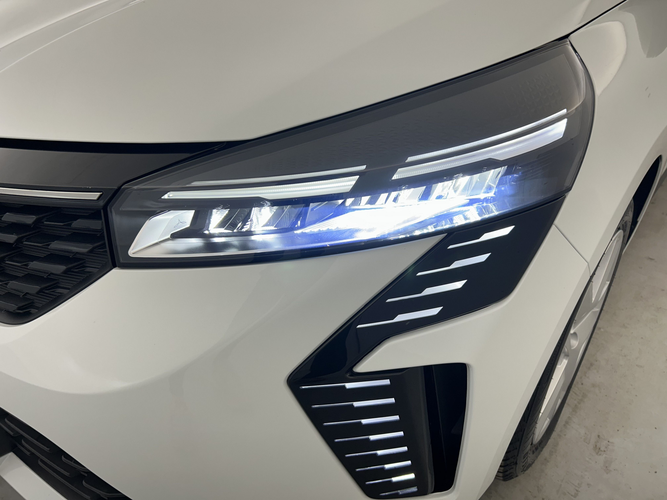 Vente en ligne Renault Clio 5 Clio Blue dCi 100 ch GSR2 au prix de 16 990 €