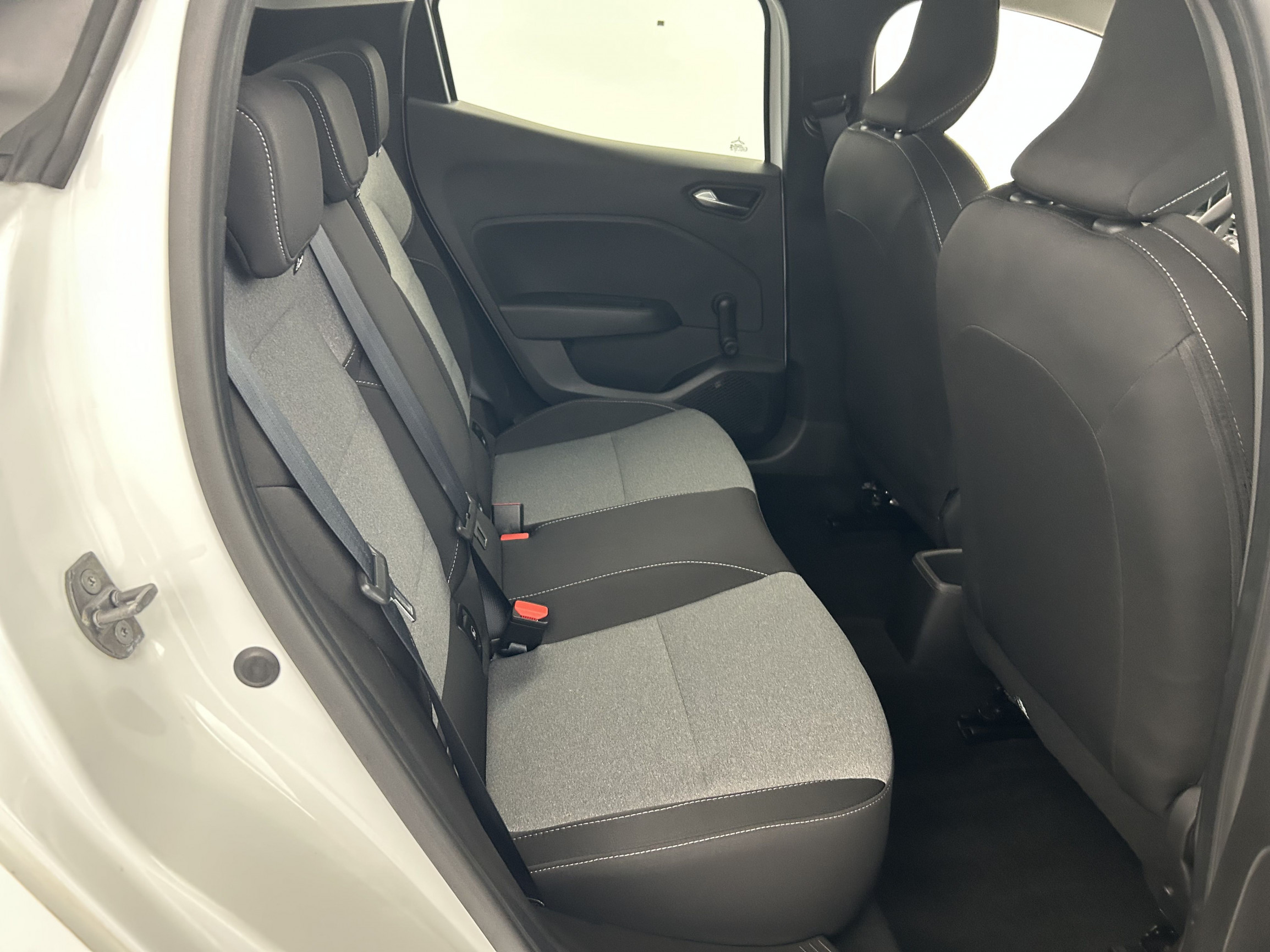 Vente en ligne Renault Clio 5 Clio Blue dCi 100 ch GSR2 au prix de 16 990 €