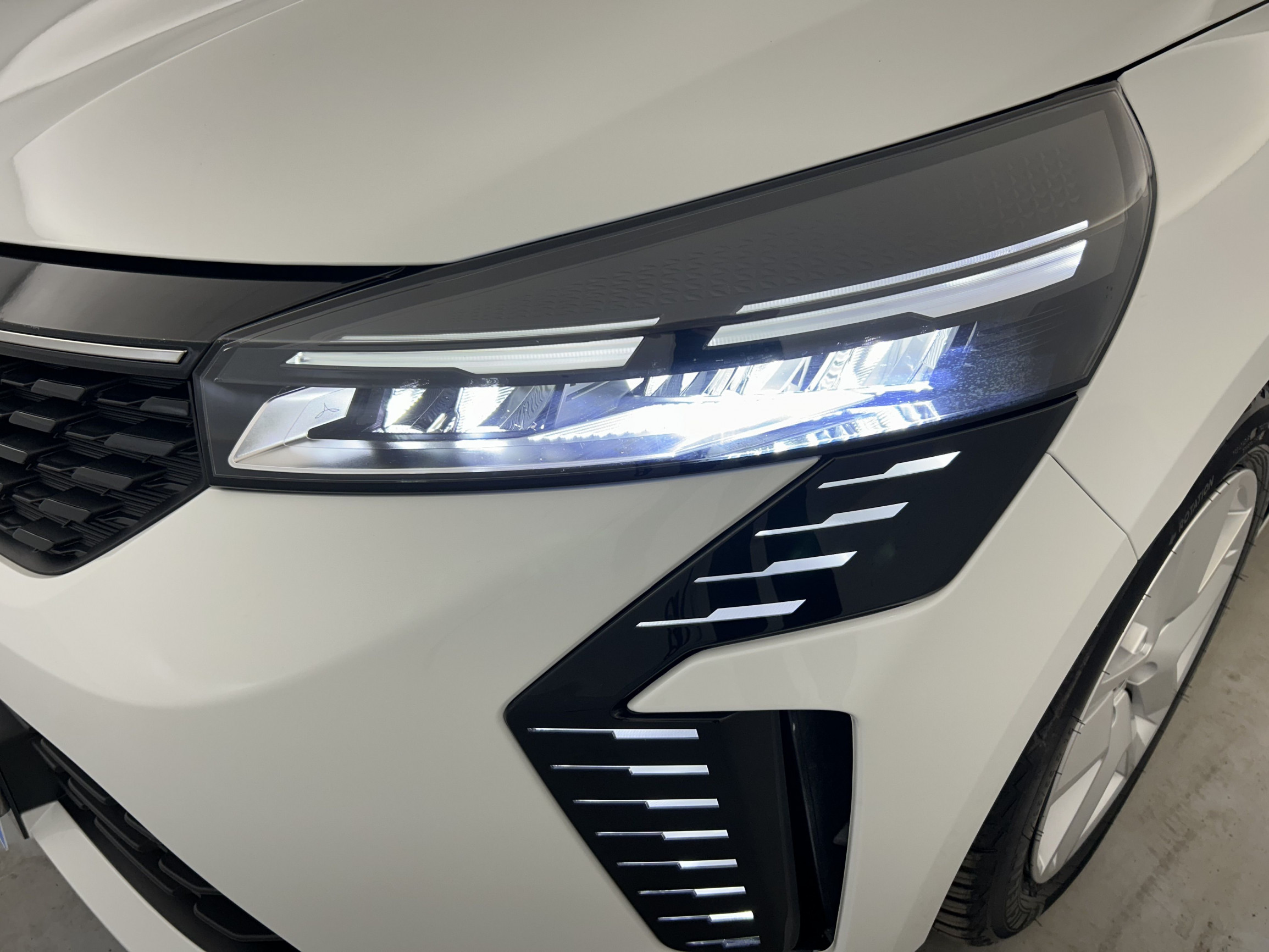 Vente en ligne Renault Clio 5 Clio Blue dCi 100 ch GSR2 au prix de 16 990 €