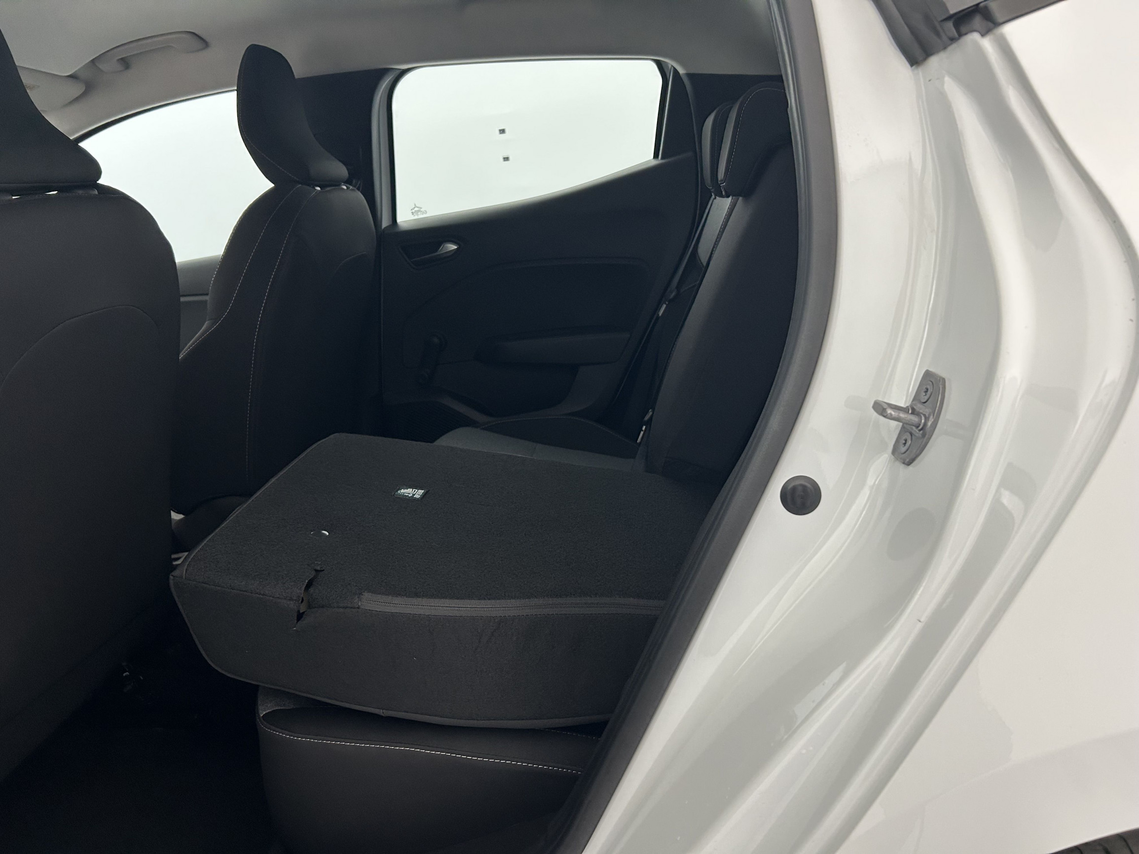 Vente en ligne Renault Clio 5 Clio Blue dCi 100 ch GSR2 au prix de 16 990 €