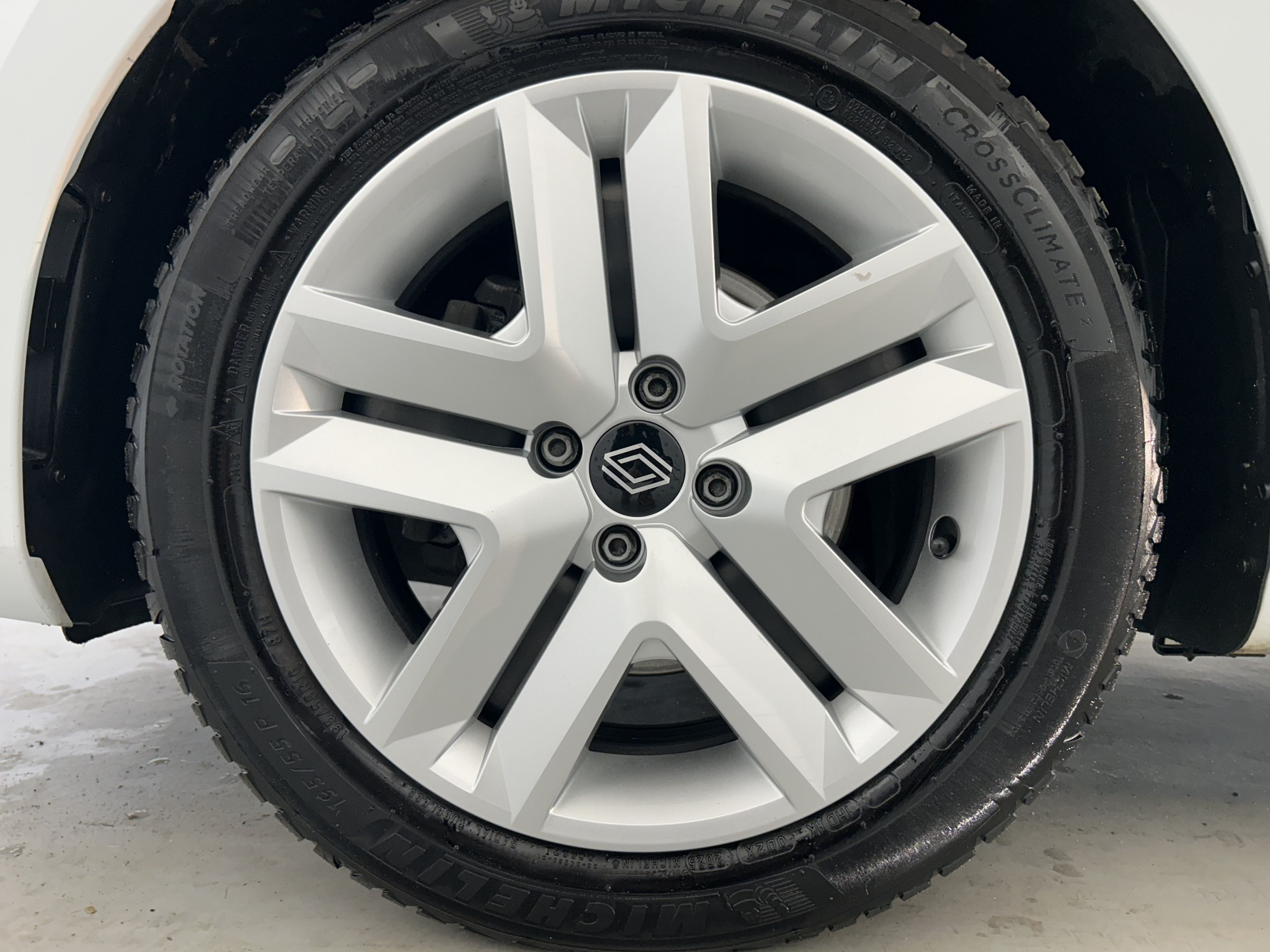 Vente en ligne Renault Clio 5 Clio Blue dCi 100 ch GSR2 au prix de 16 990 €