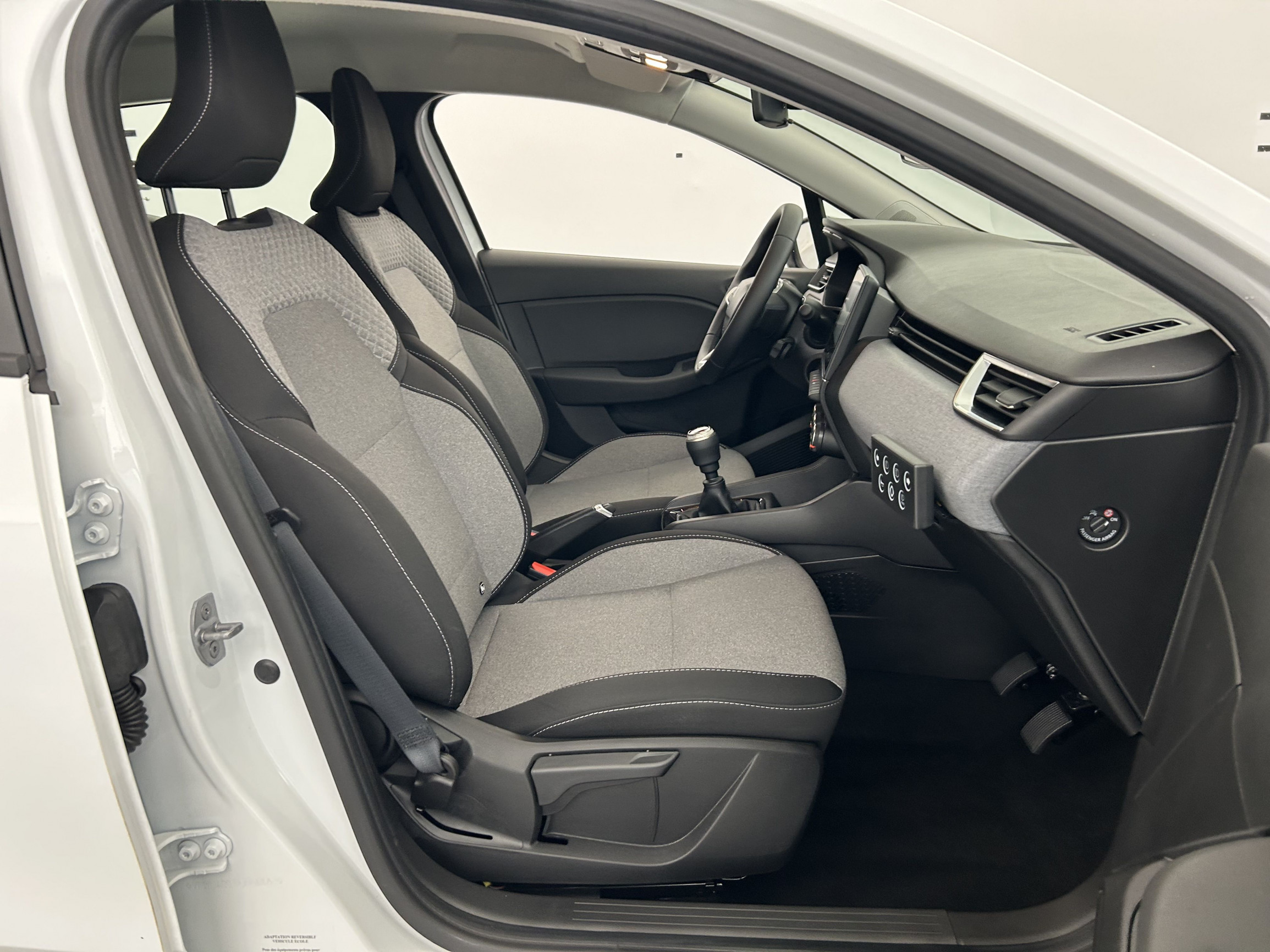 Vente en ligne Renault Clio 5 Clio Blue dCi 100 ch GSR2 au prix de 16 990 €